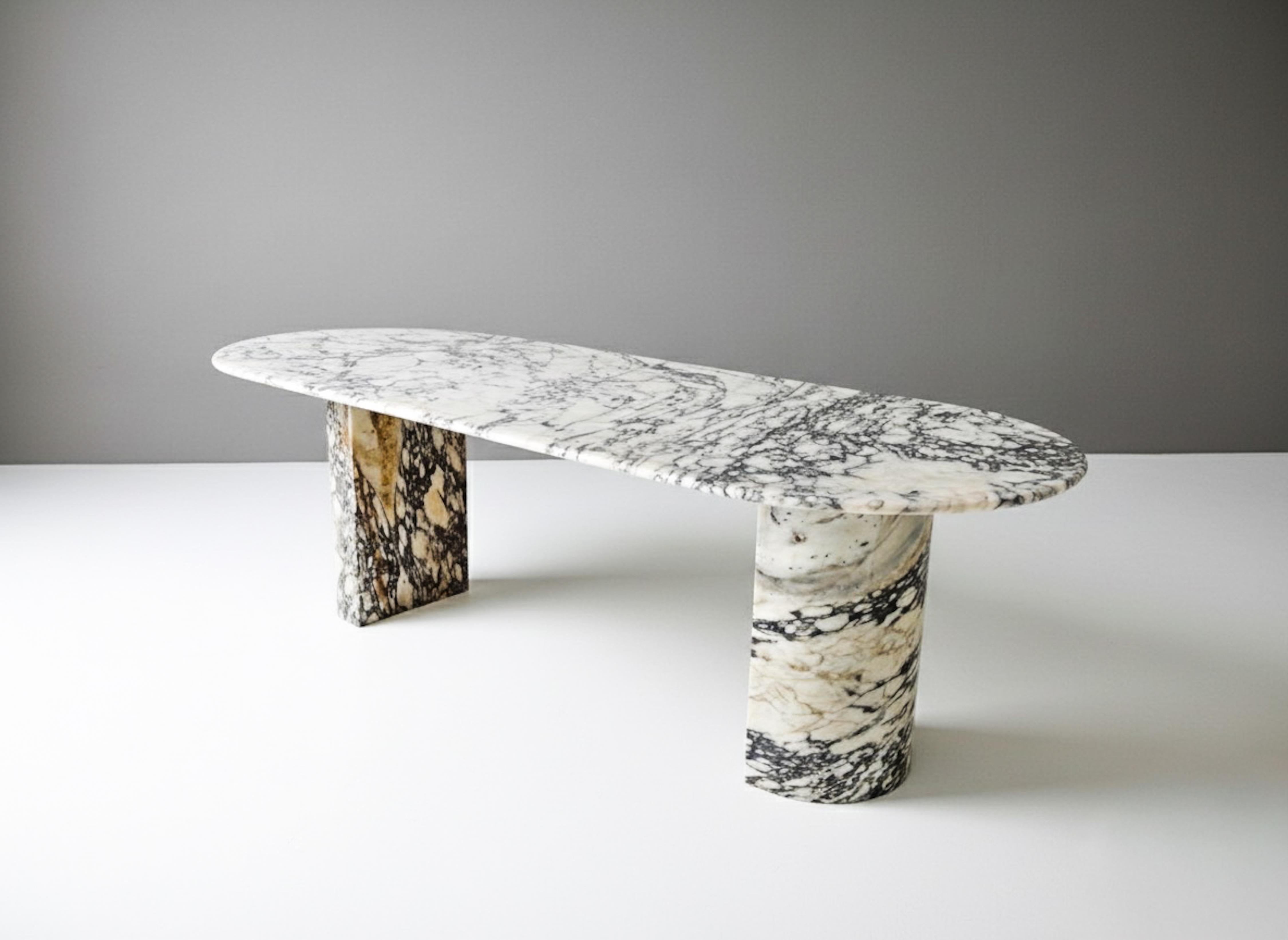 CALACATTA VIOALA MARBLE DINING TABLE

Type of Marble: Calacatta Viola Marble
Dimensions: 79