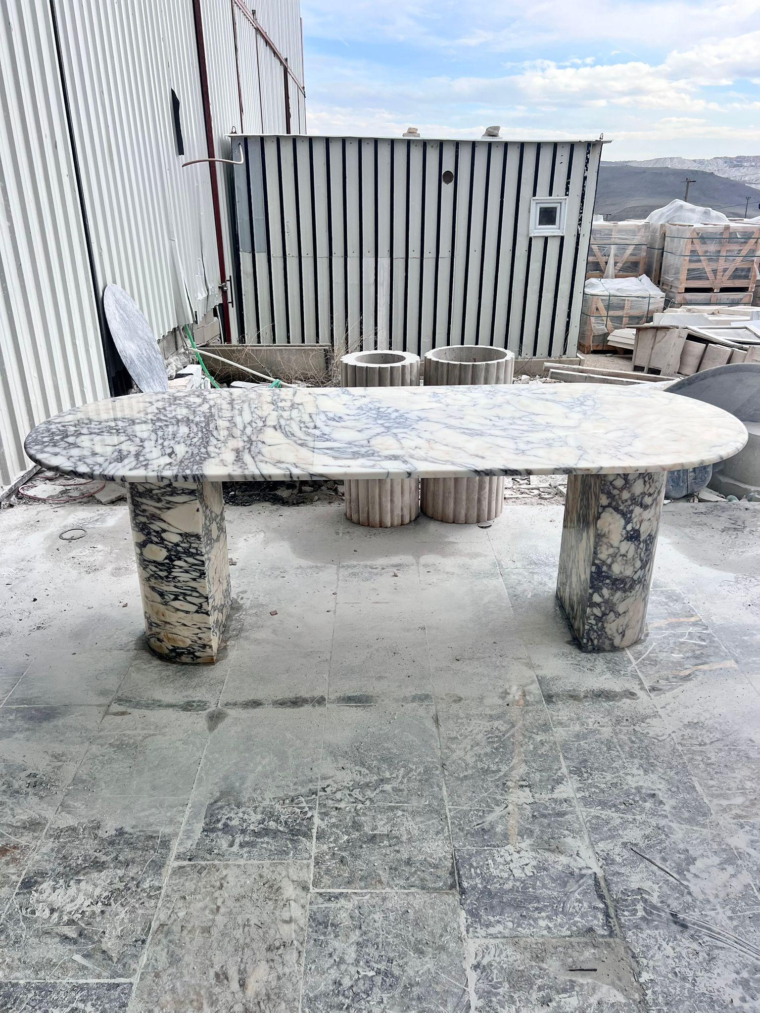 Pierre Table de salle à manger Calacatta Viola - Table moderne en marbre design en vente
