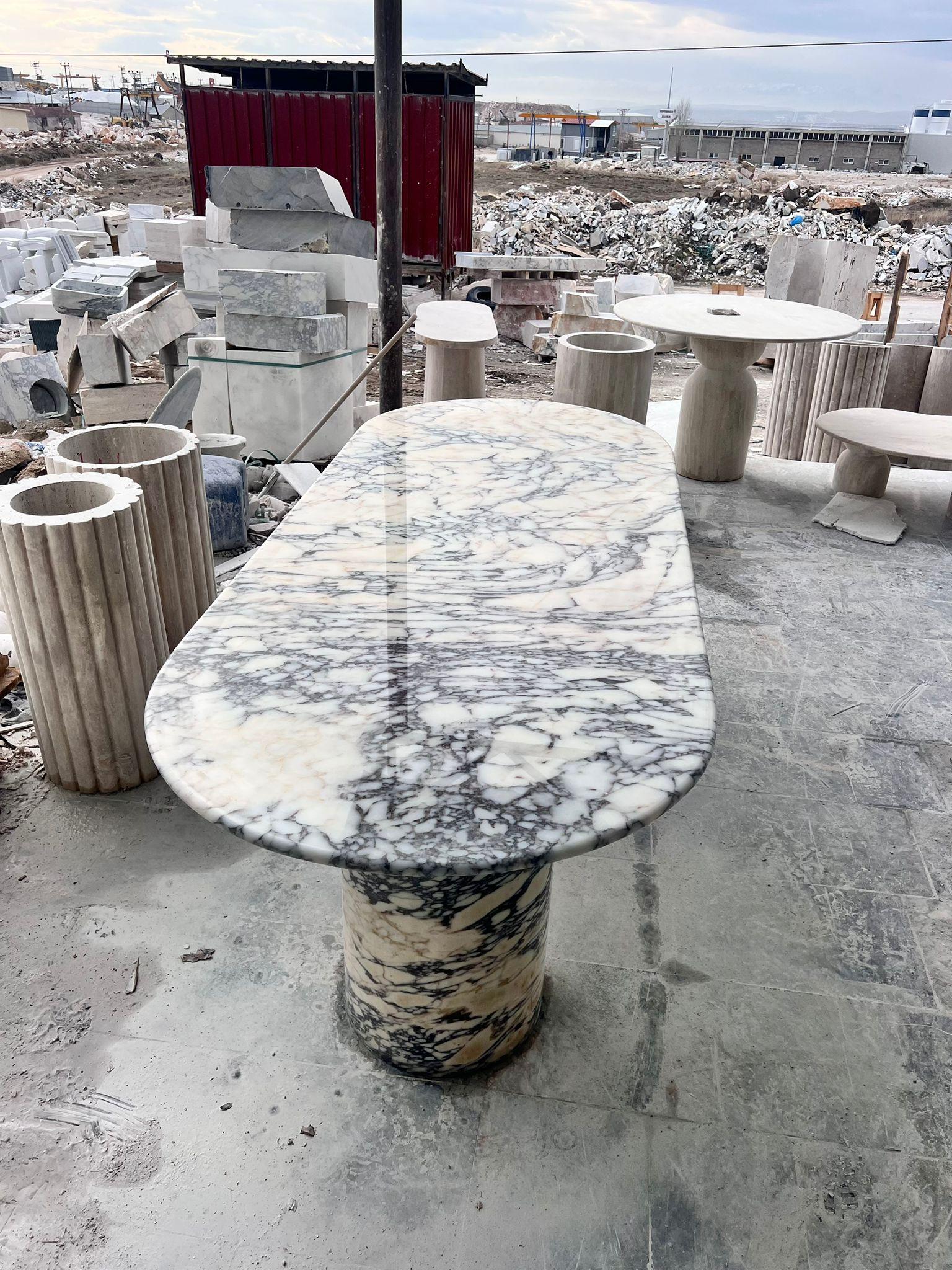 Table de salle à manger Calacatta Viola - Table moderne en marbre design en vente 1
