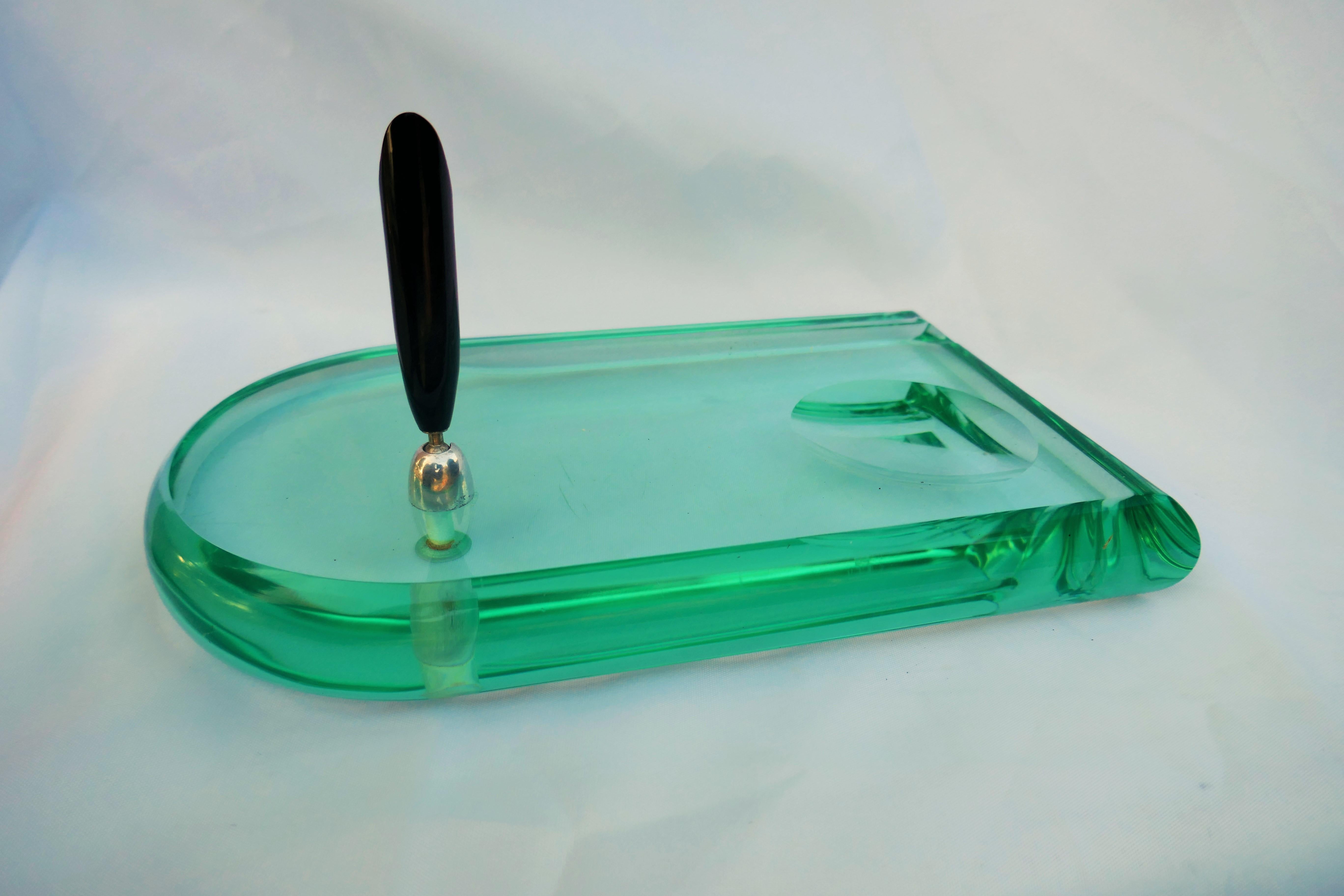 Glass inkwell attributed to a design by Max Ingrand for Fontana Arte
Thank you