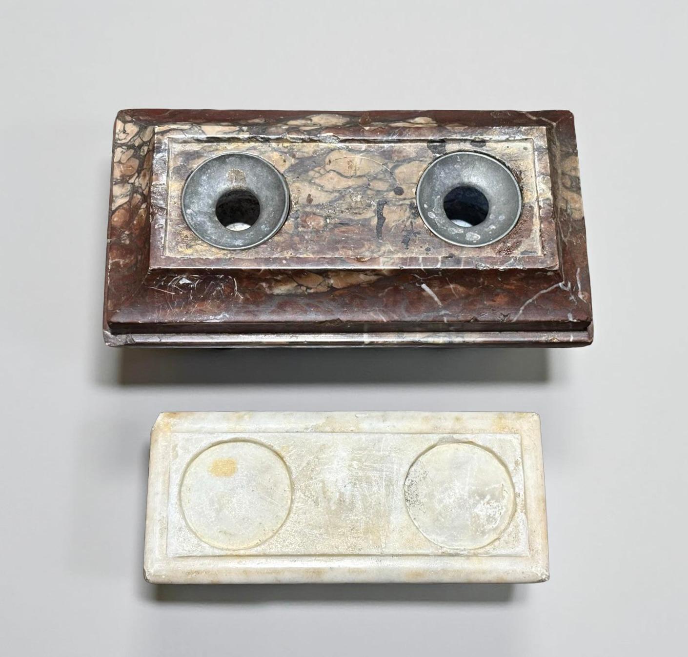 Calamaio Grand Tour in marmo a Sarcofago inizio XIX secolo Grecorromano en venta