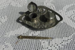 jugendstil-Tintenfass + Feder