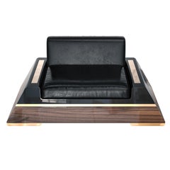 Silla Club "Calamità" con detalles de nogal, acero inoxidable y bronce, Estambul