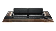 Divano "Calamità" con dettagli in noce, acciaio inossidabile e bronzo, Istanbul