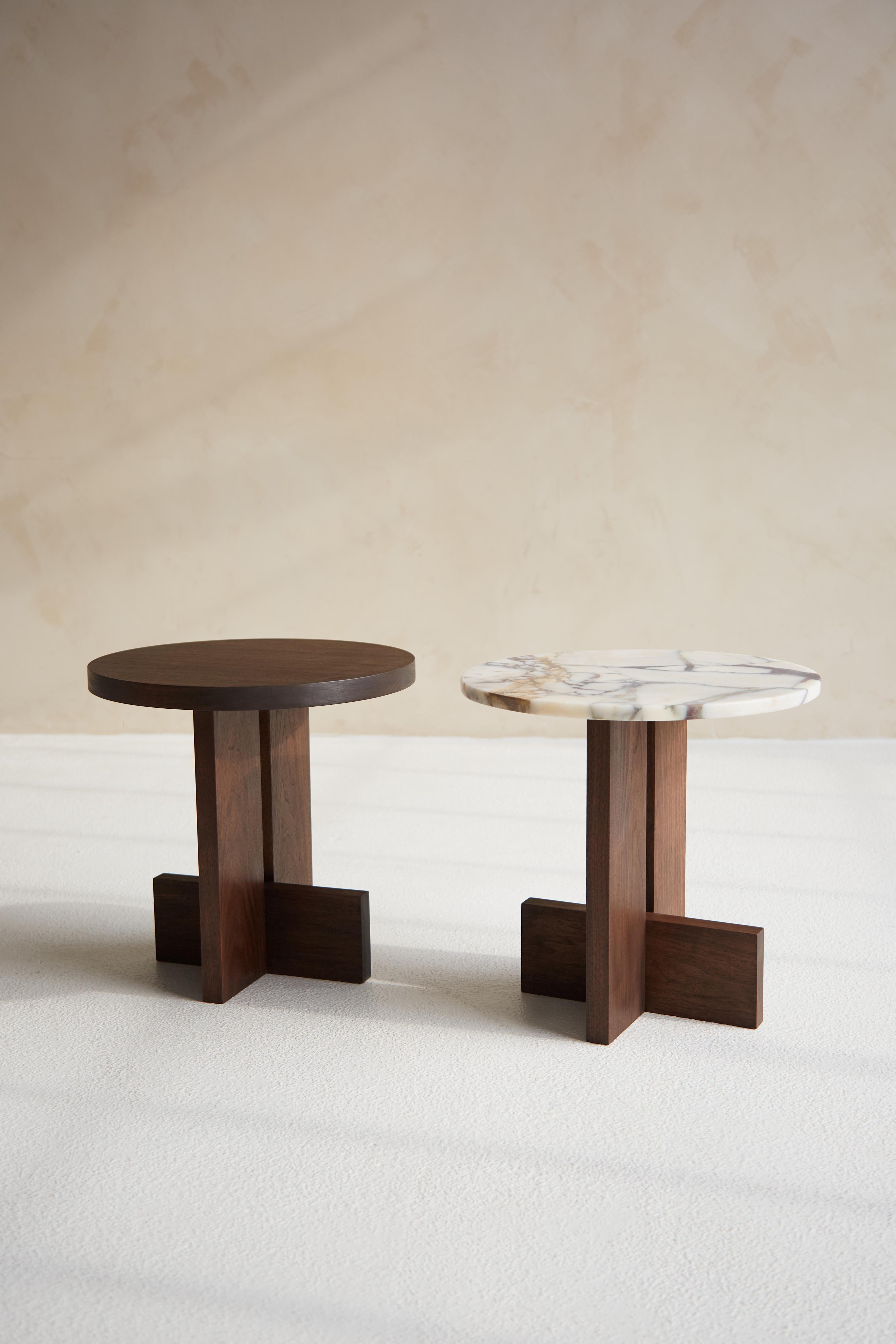 Organic Modern Calcatta Viola Marble-Topped & Walnut Base Side Table by Mary Ratcliffe Studio For Sale