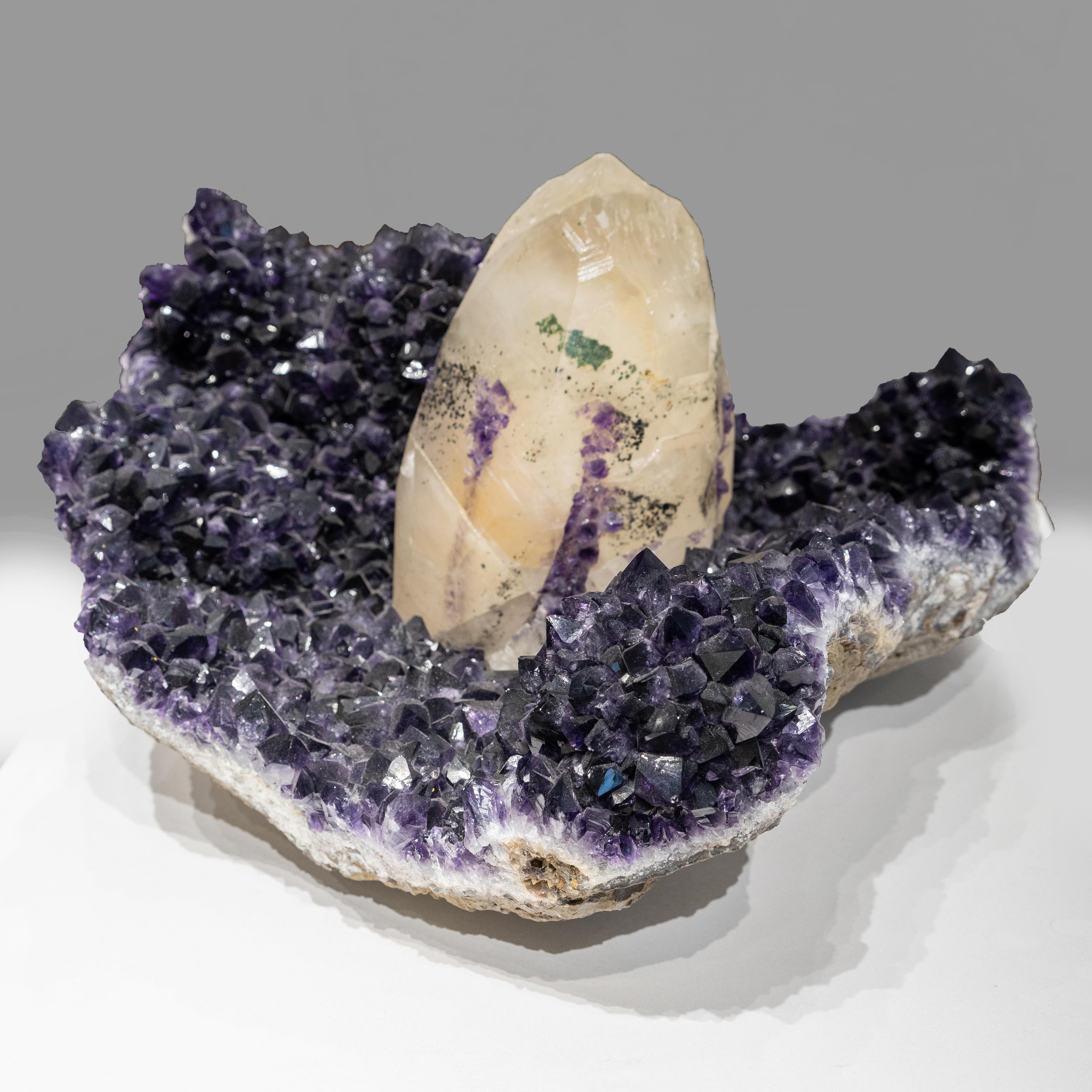 Calcite on Amethyst From San Eugenio, Artigas Dept., Uruguay In New Condition For Sale In New York, NY