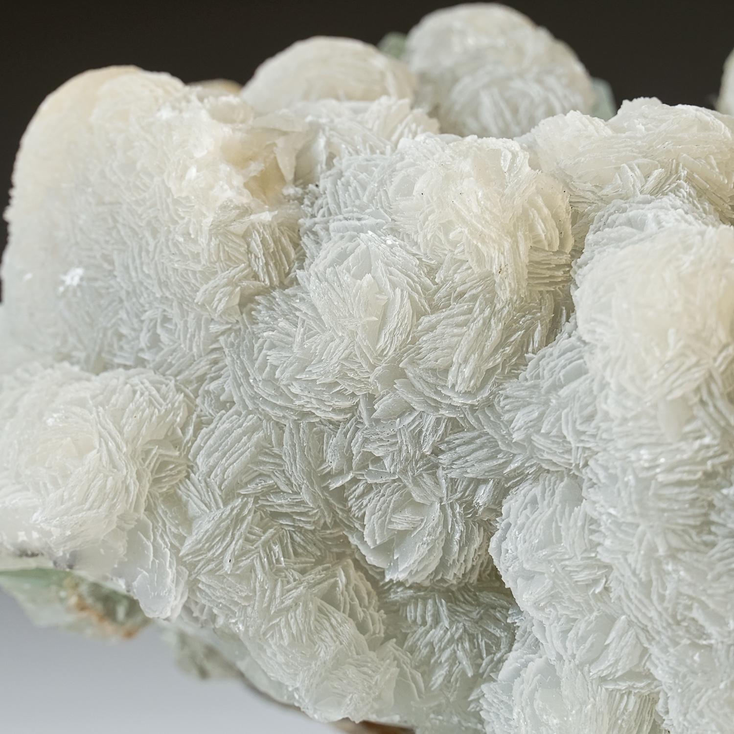 Crystal Calcite on Green Fluorite from Xianghualing-Xianghuapu Mines, Hunan, China For Sale