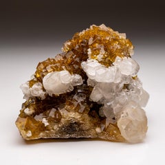 Mineral de Calcita sobre Fluorita Amarilla De Asturias, España