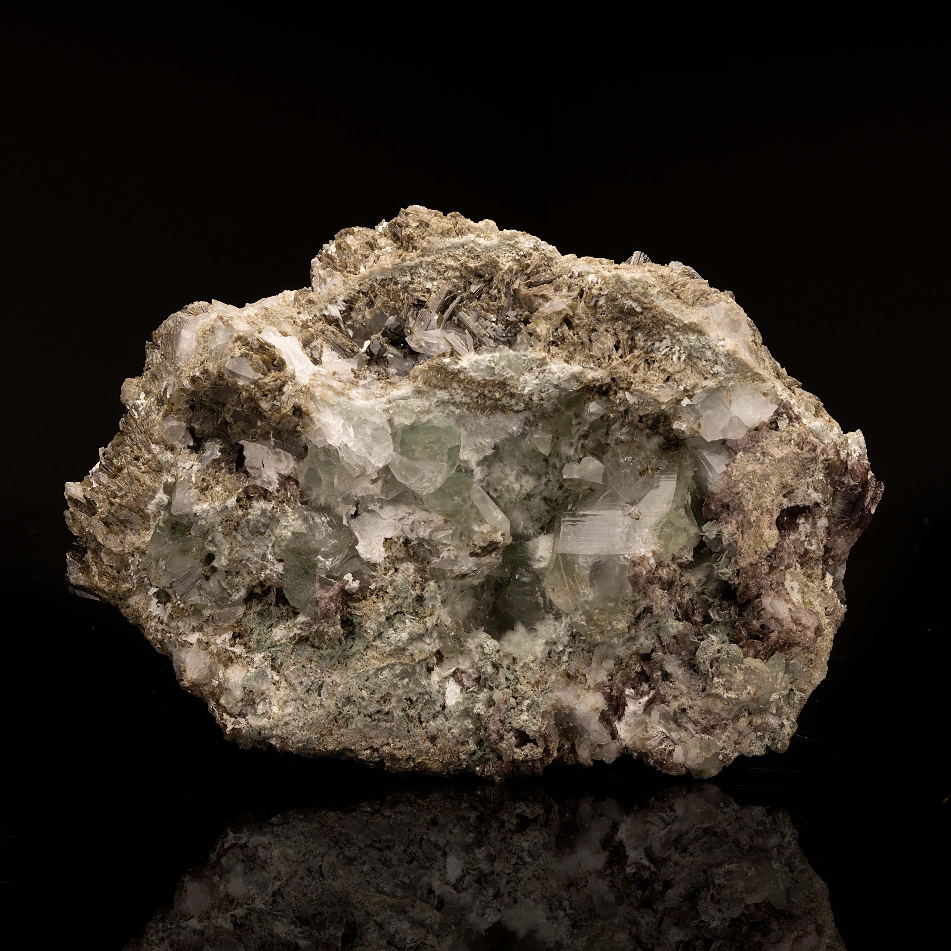 XXI secolo e contemporaneo Calcite con Epidoto, Ferroaxinite e Quarzo dal Pakistan in vendita