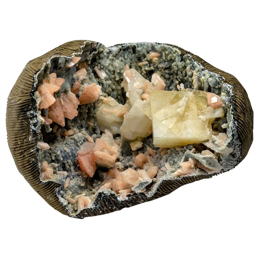 Calcite con Huelandite e Stilbite su matrice di Calcedonio da Jalgaon,  Maharas