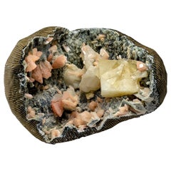 Calcite avec Huelandite et Stilbite sur matrice de calcédoine de Jalgaon  Maharas