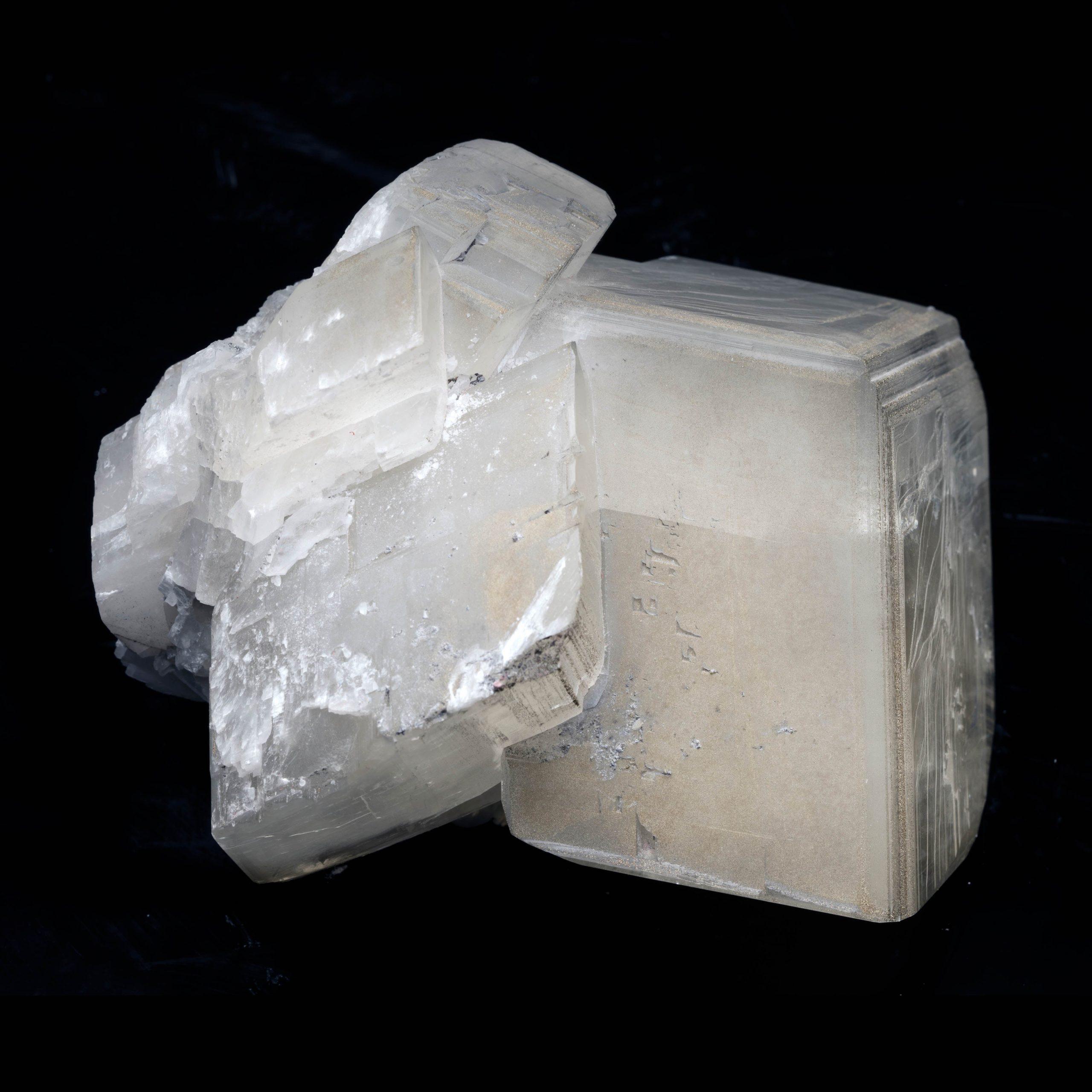 Calcite et pyrite de Chengzhou, Chine en vente 7