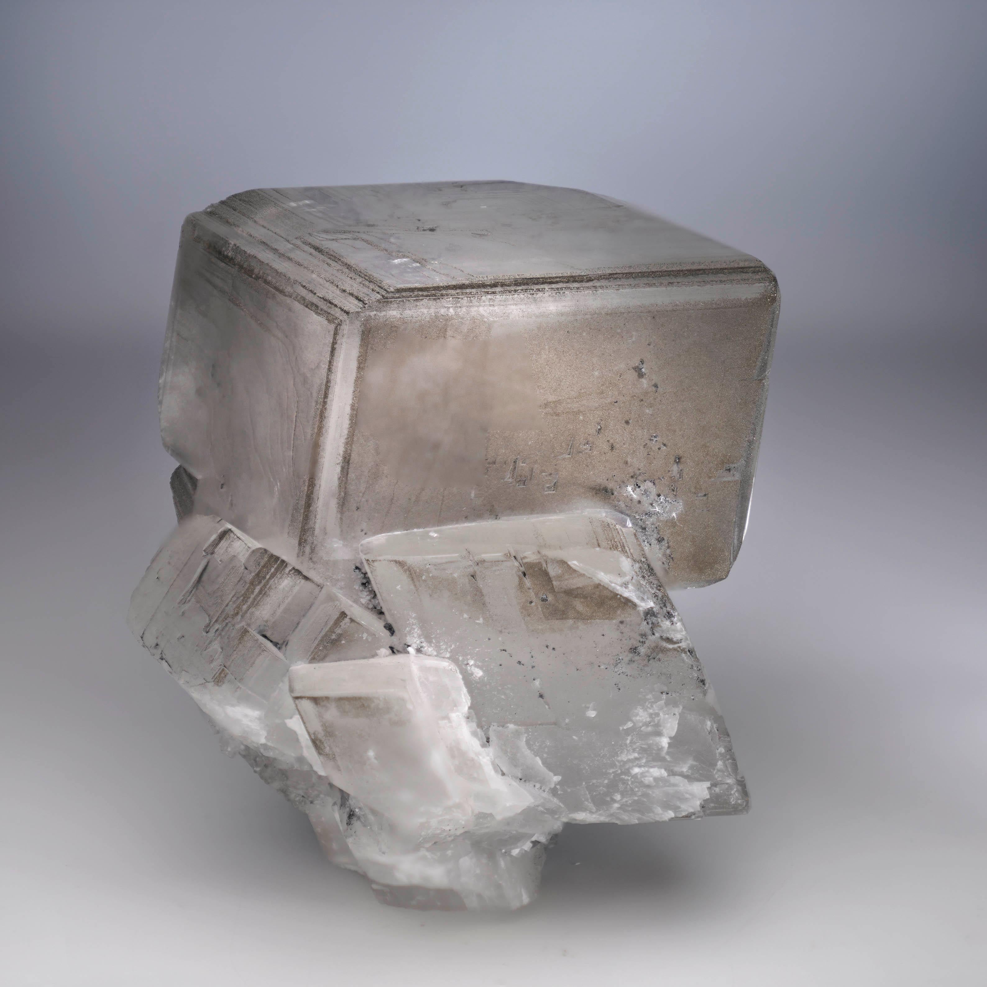 Cinese Calcite con pirite da Chengzhou, Cina in vendita
