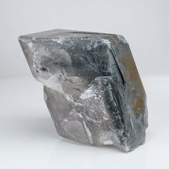 Calcite con pirite dalla regione autonoma di Guangxi Zhuang, Cina