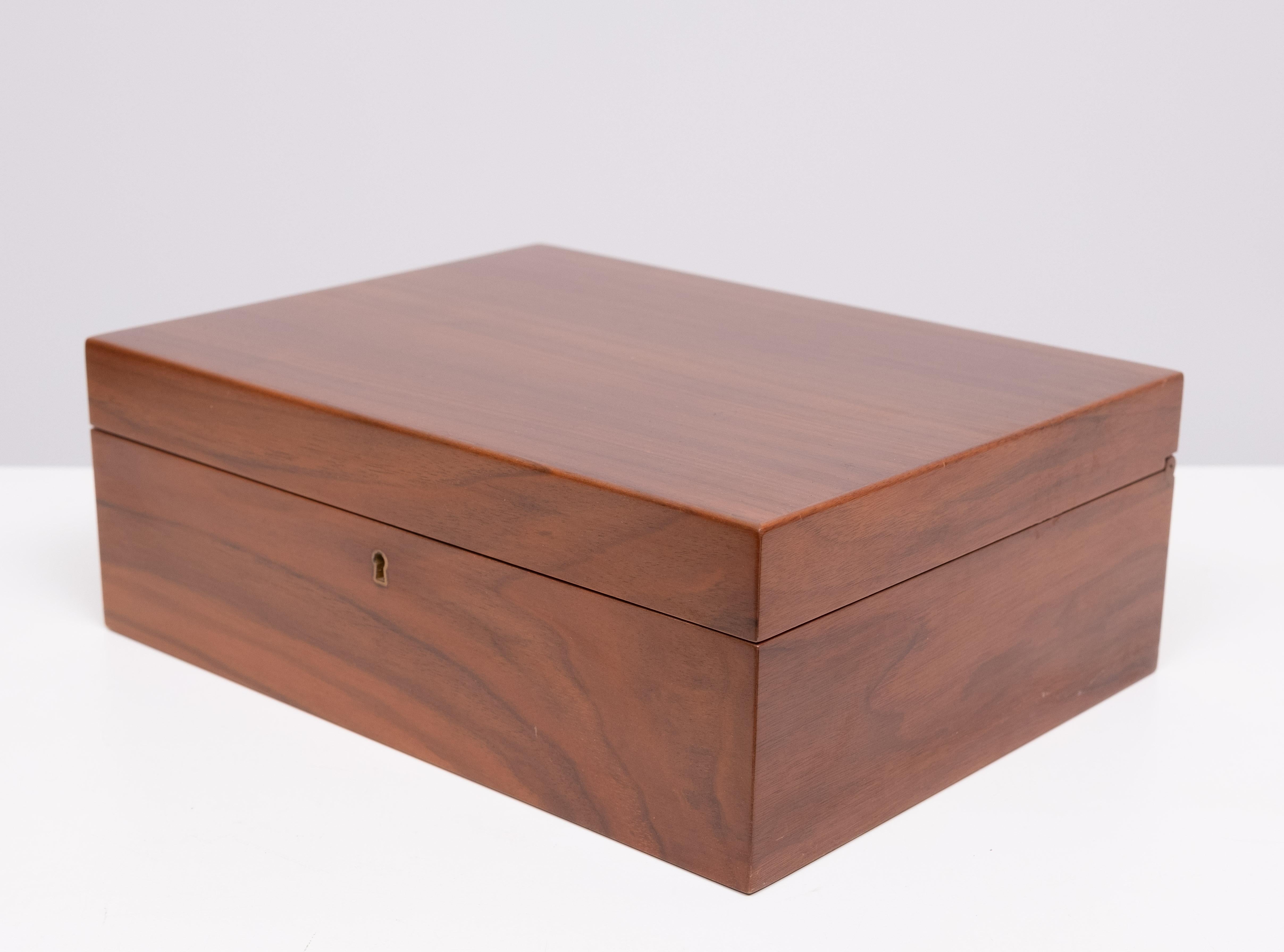 Caldelli  for Big Ben Cedar Wood  Humidor 1970s Italy For Sale 3