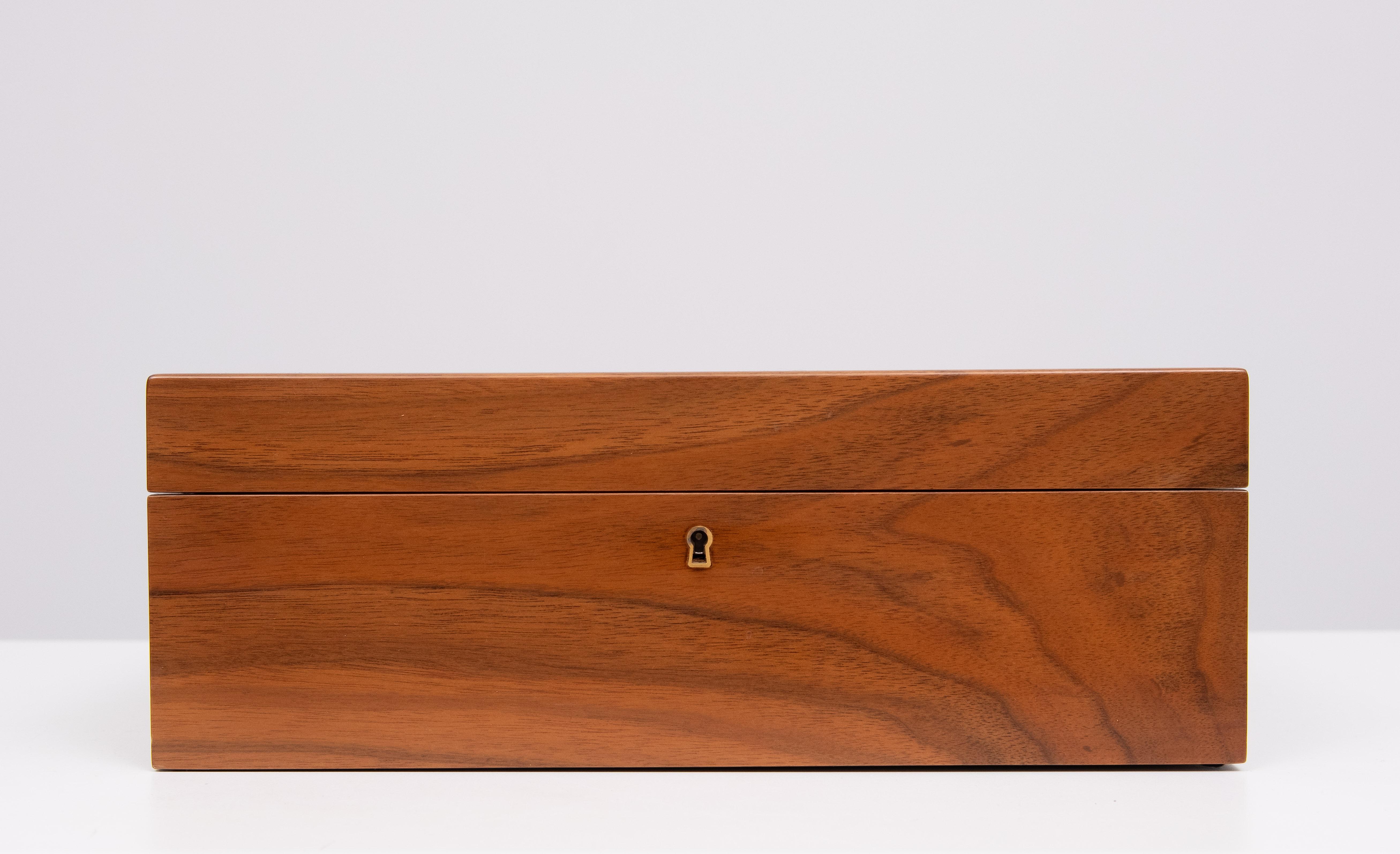 Mid-Century Modern Caldelli  for Big Ben Cedar Wood  Humidor 1970s Italy For Sale