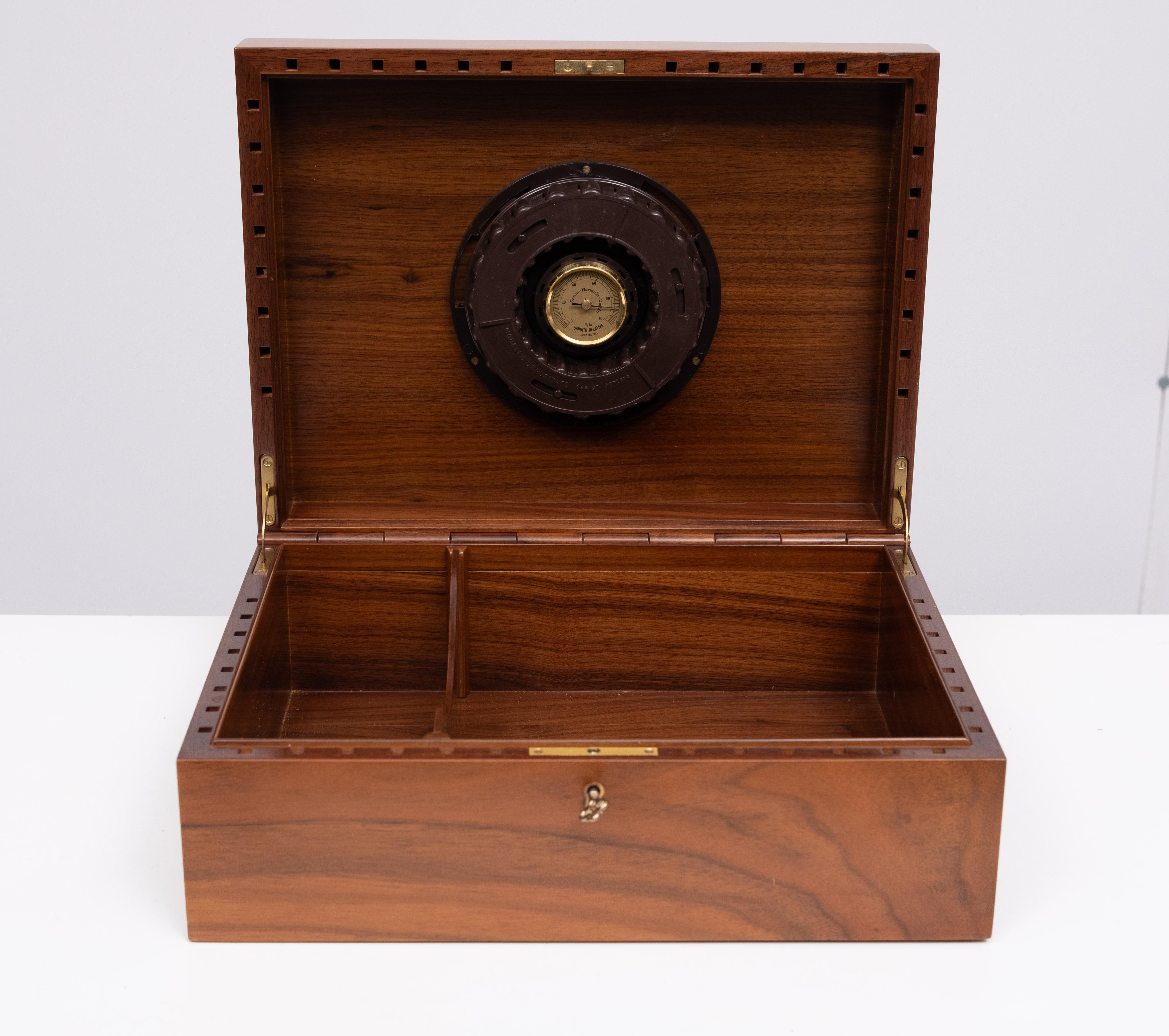 Hand-Crafted Caldelli  for Big Ben Cedar Wood  Humidor 1970s Italy For Sale