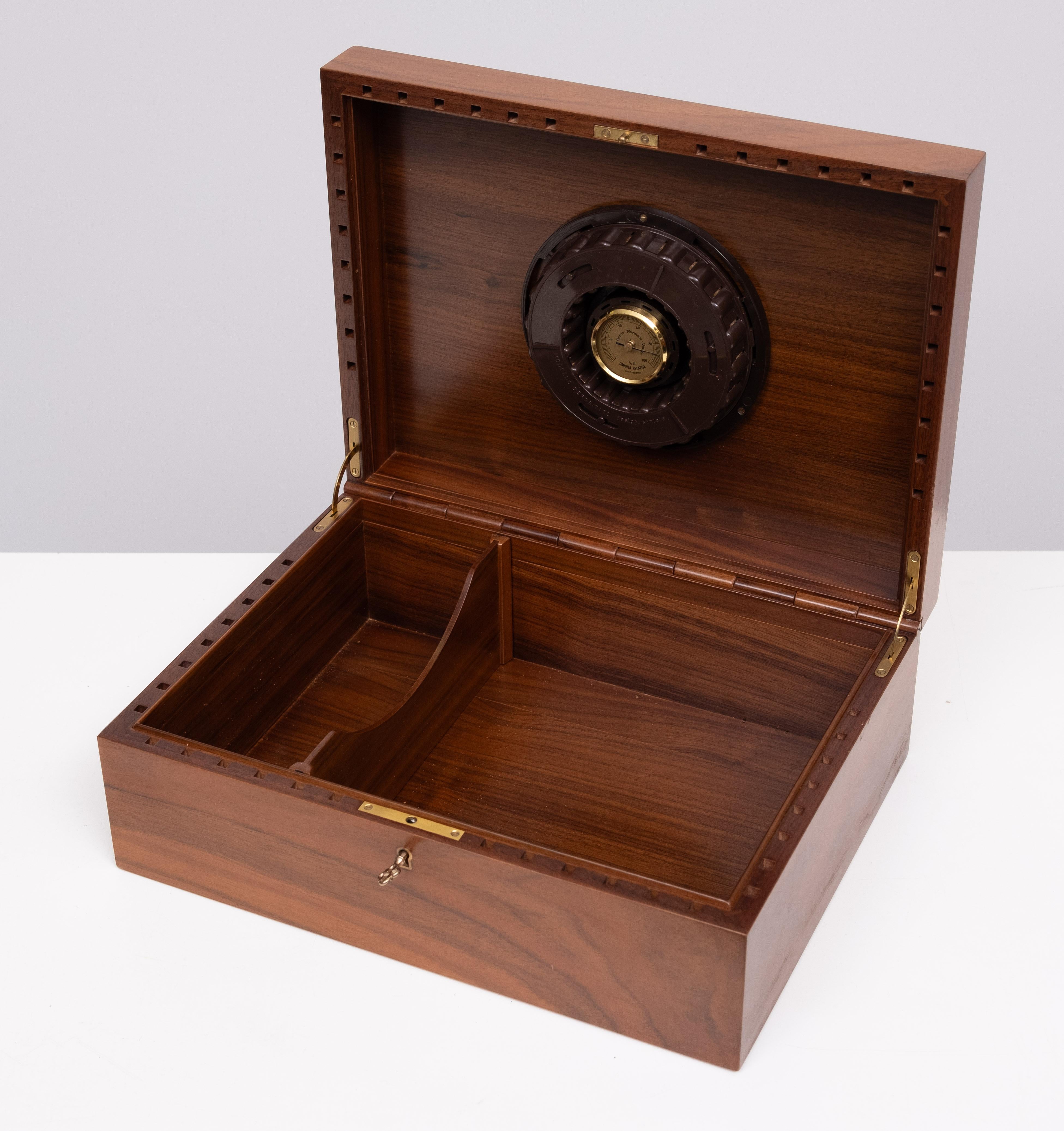 Late 20th Century Caldelli  for Big Ben Cedar Wood  Humidor 1970s Italy For Sale