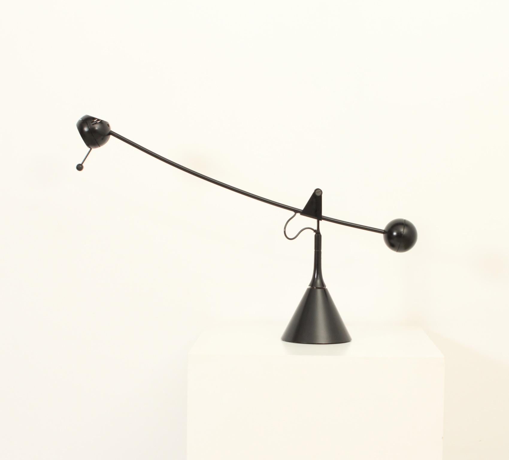 Calder-Tischlampe von Enric Franch für Metalarte, 1975 (Spanisch)