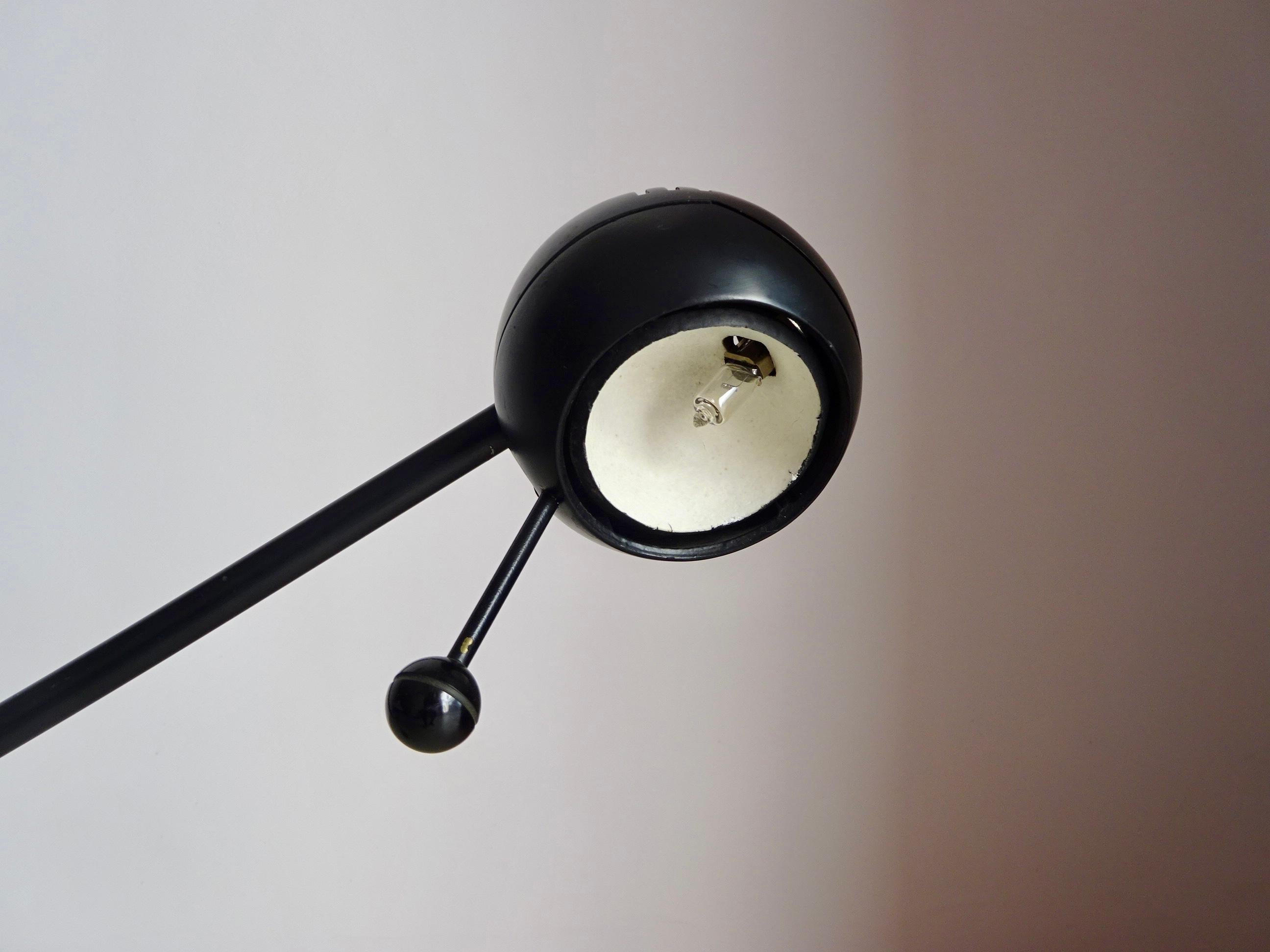 “Calder” table lamp, Enric Franch for Metalarte, Barcelona 1974. For Sale 2