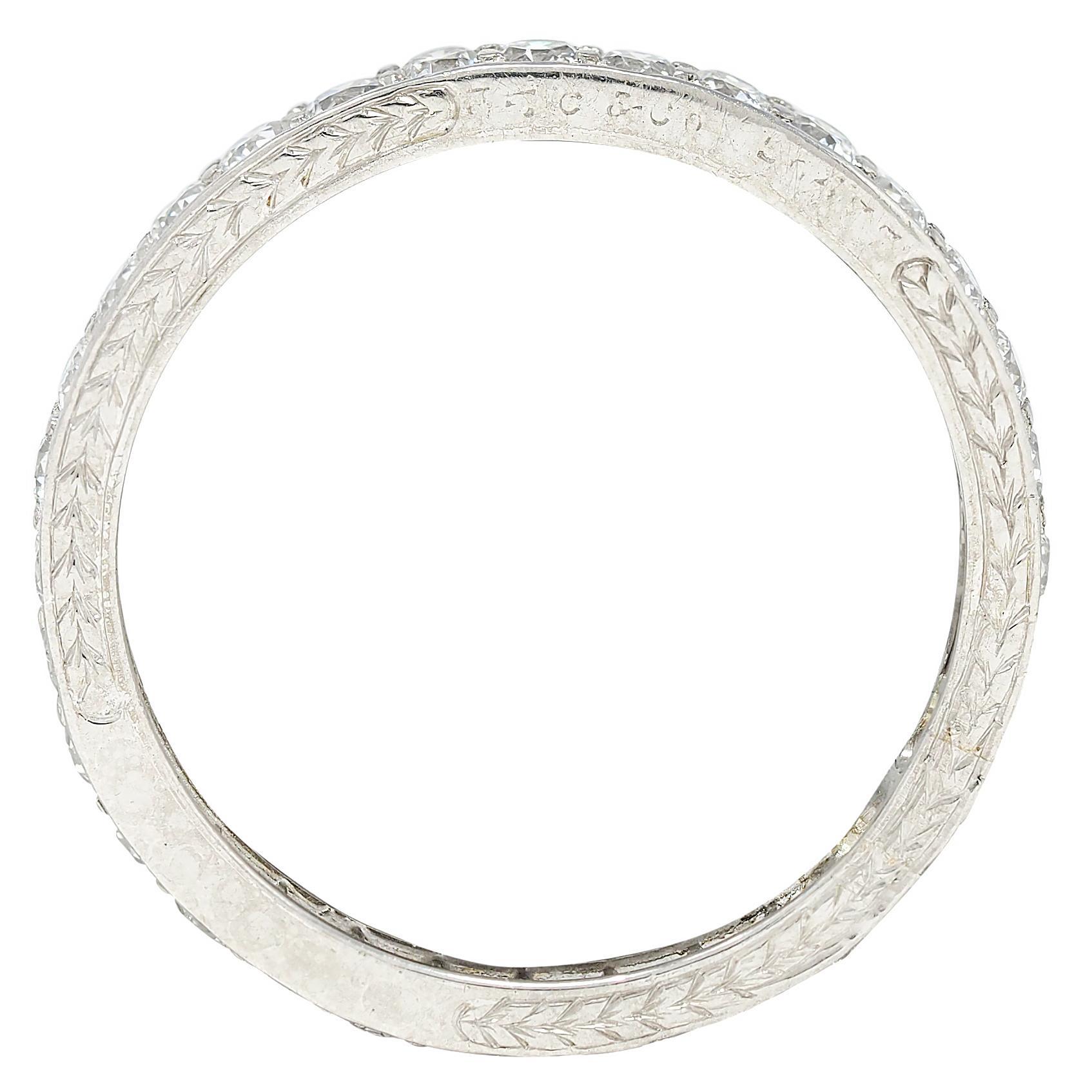 Caldwell Art Deco Europäischer Diamant Platin Vintage Ewigkeitsring Ehering (Art déco) im Angebot