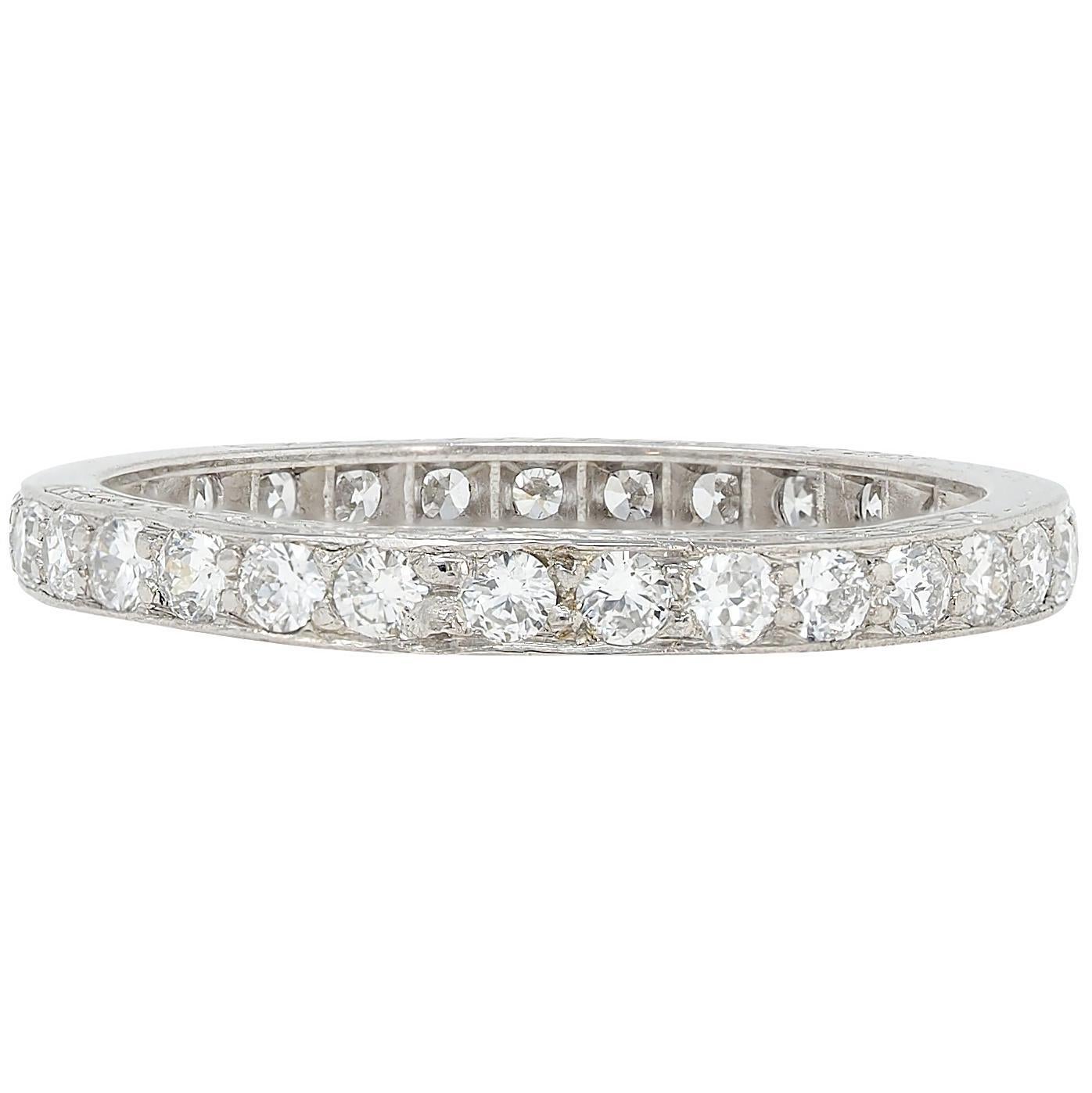 Caldwell Art Deco Europäischer Diamant Platin Vintage Ewigkeitsring Ehering im Angebot 1