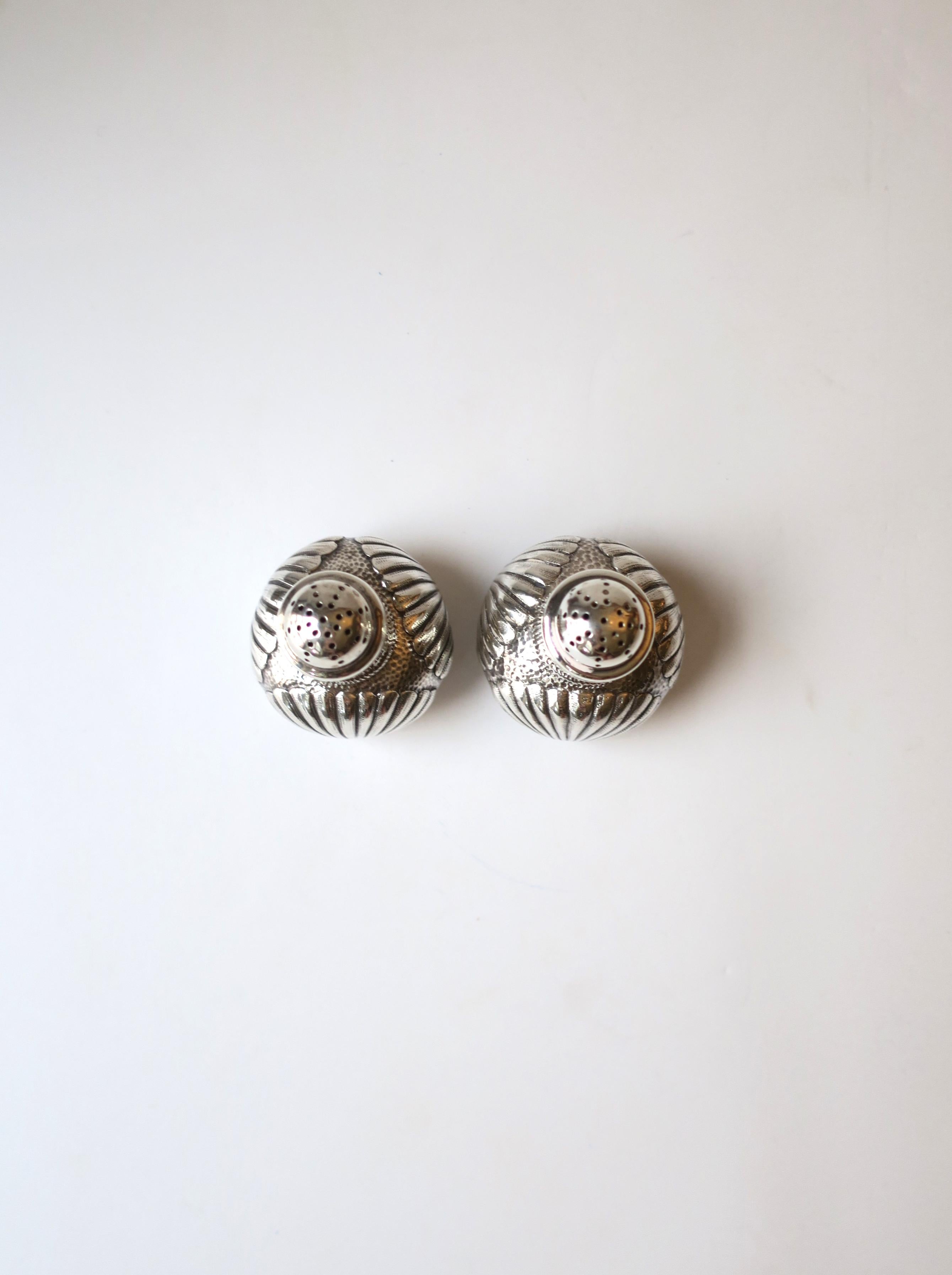 Sterling Silver Salt & Pepper Shakers Scallop Seashell Design by Caldwell, Pair For Sale 3