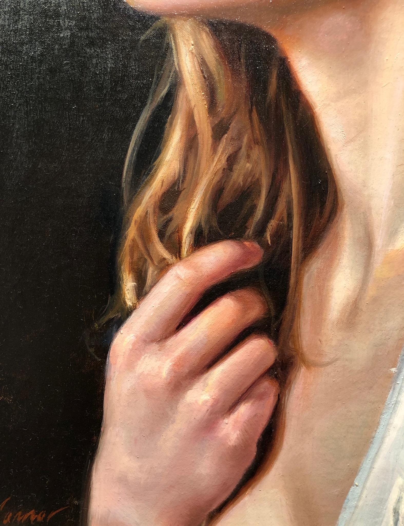 Ohne Titel Porträt einer Frau mit langem Auburnhaar und einem Seidenkrawatten, Öl auf Tafel (Schwarz), Figurative Painting, von Caleb O'Connor