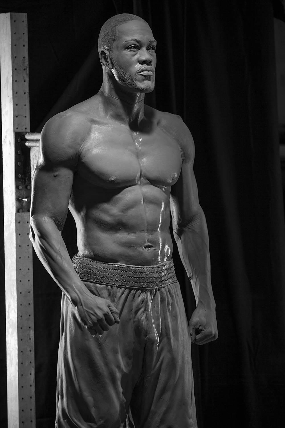 Deontay Wilder, The Vow, Heavyweight Champion, lebensgroße Bronzeskulptur aus Harz im Angebot 1