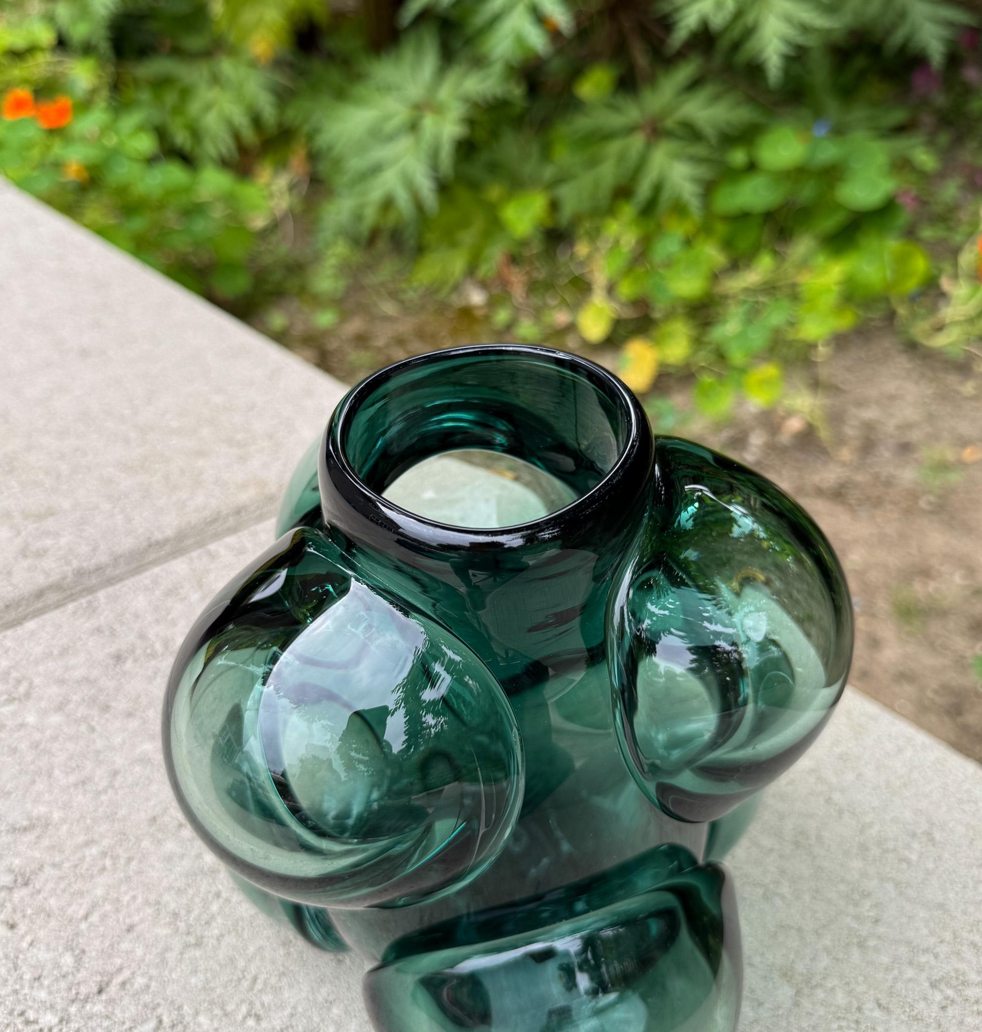 Contemporary Caleb Siemon & Carmen Salazar Cumulo Hand Blown Glass Vase, California For Sale