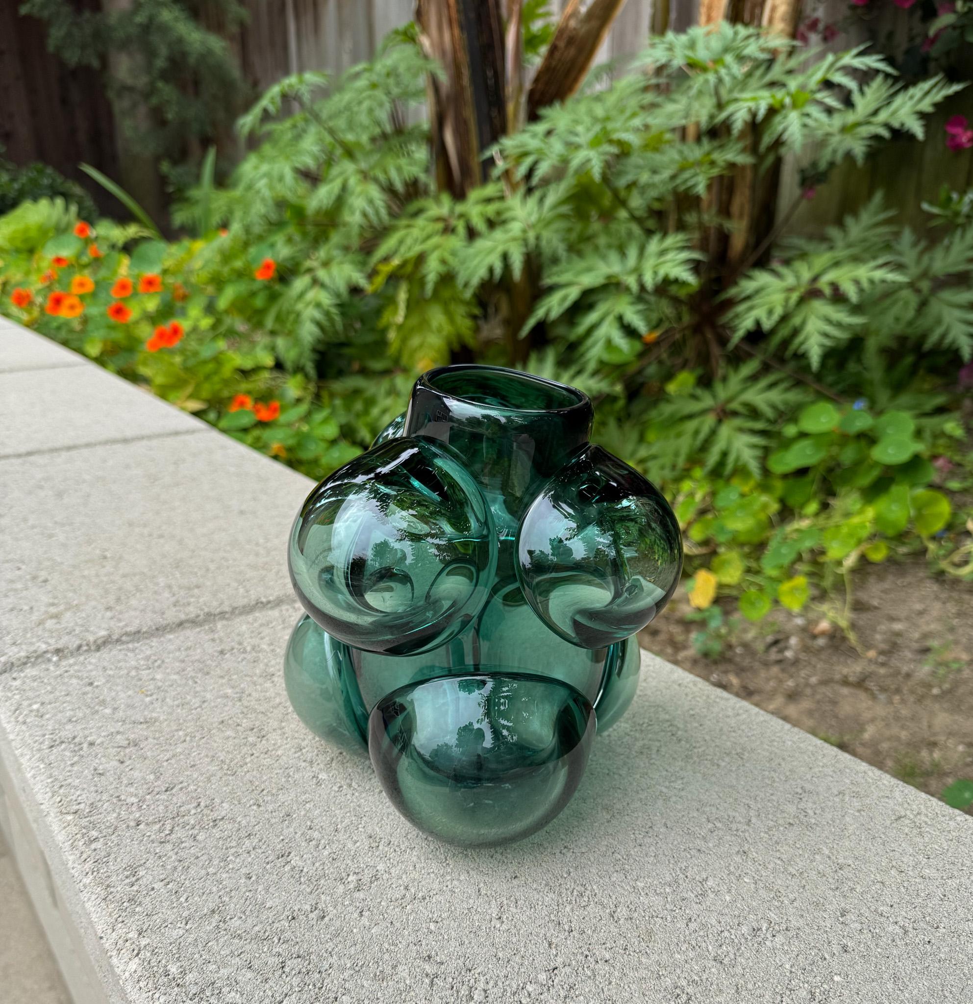 Caleb Siemon & Carmen Salazar Cumulo Hand Blown Glass Vase, California For Sale 1