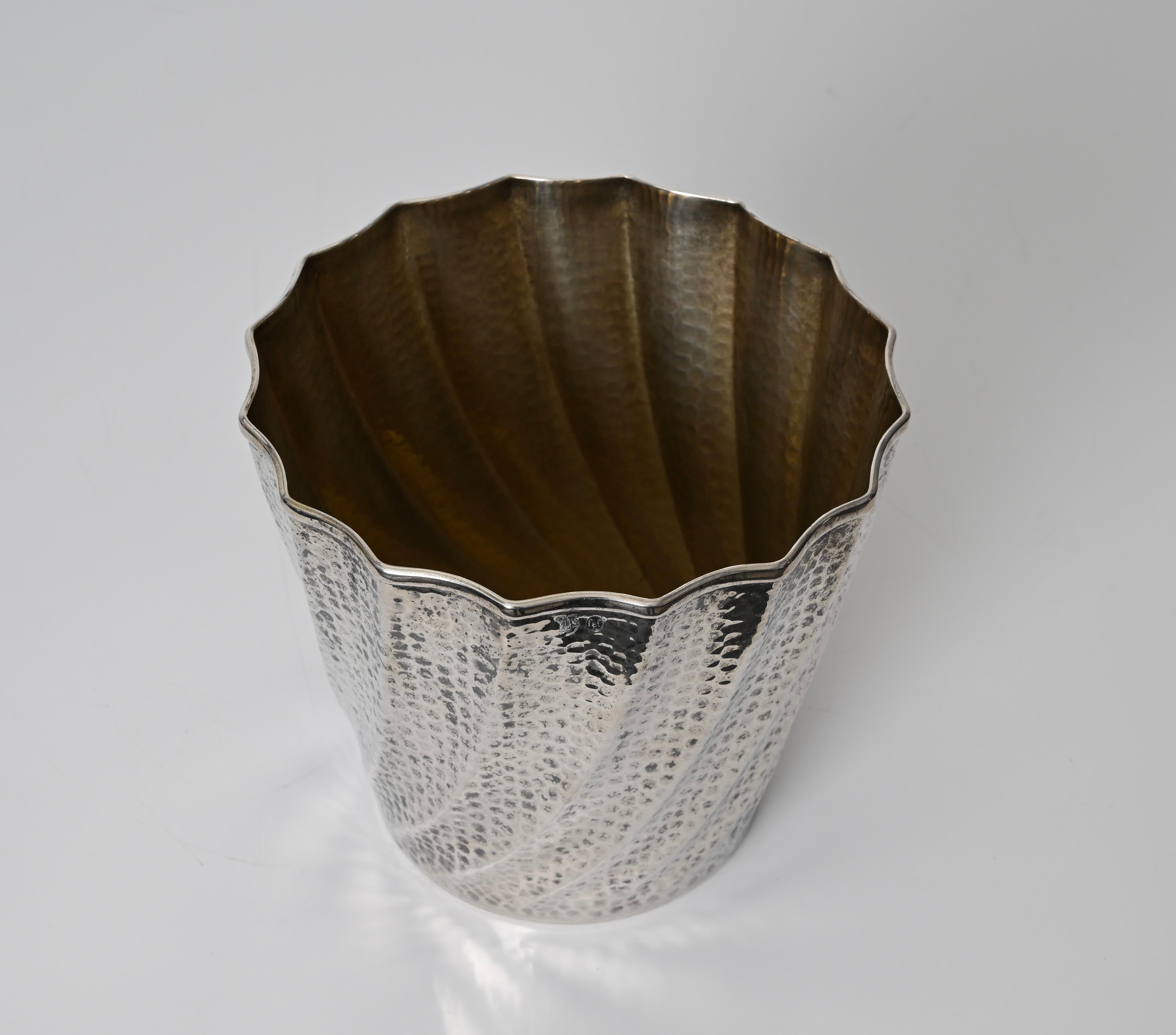 Calegaro Ice Bucket Hammered Silverplate and Goldplate, Italy 1970s For Sale 9