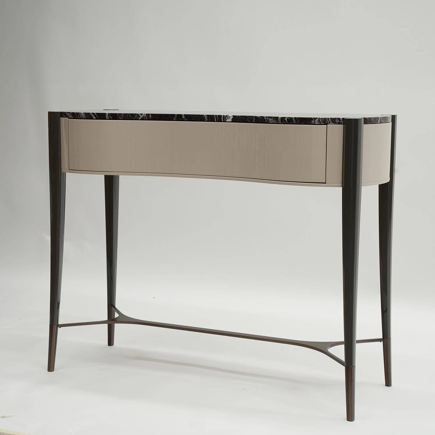 Caleido Lacquered Console In New Condition For Sale In Milan, IT