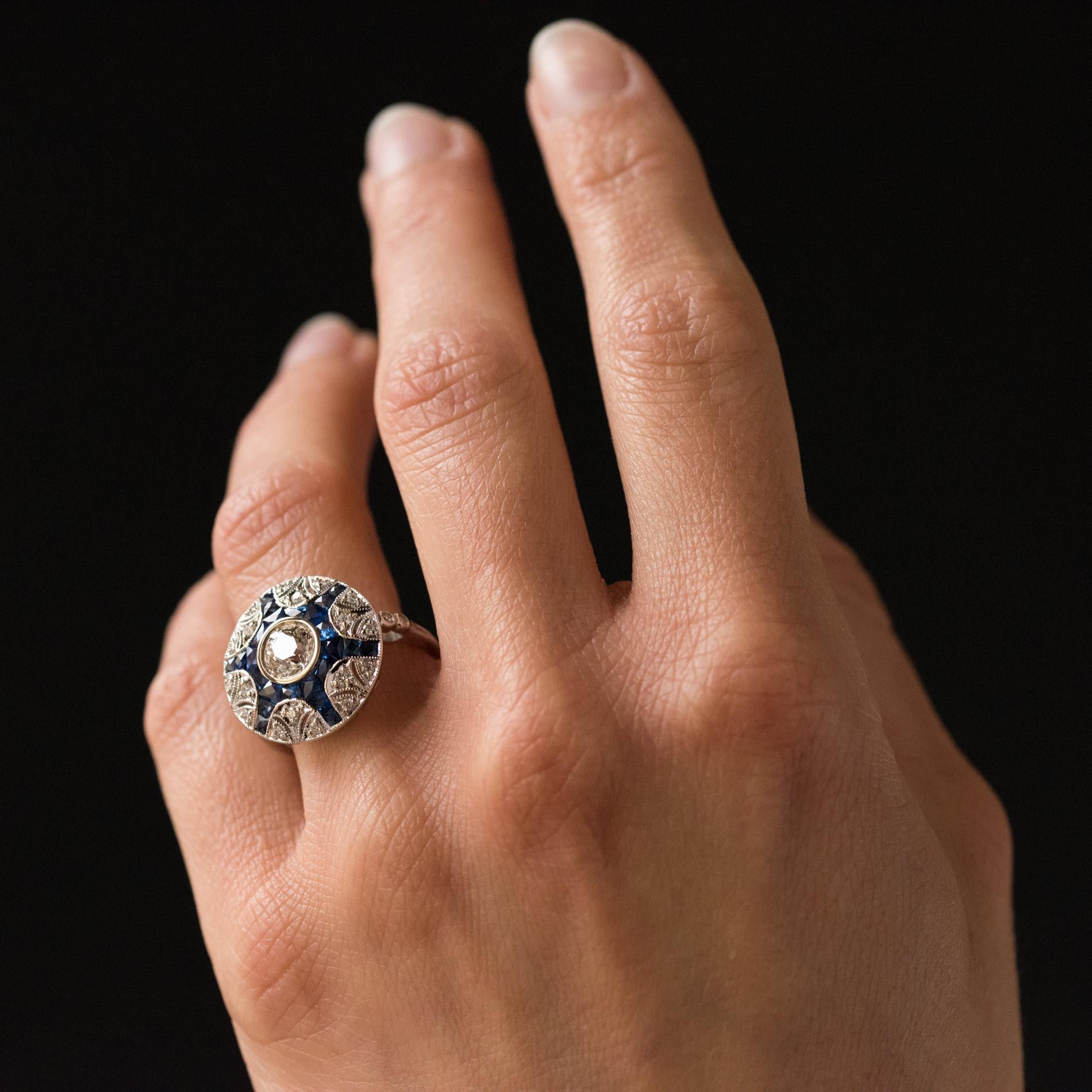Art Deco Style Calibrated Sapphire Diamonds 18 Karat White Gold Ring 3