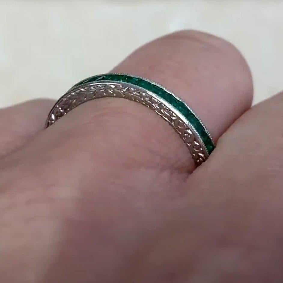 Calibre Cut Natural Green Emerald Eternity Band (Approx. 1-Carats), Platinum In Excellent Condition For Sale In New York, NY