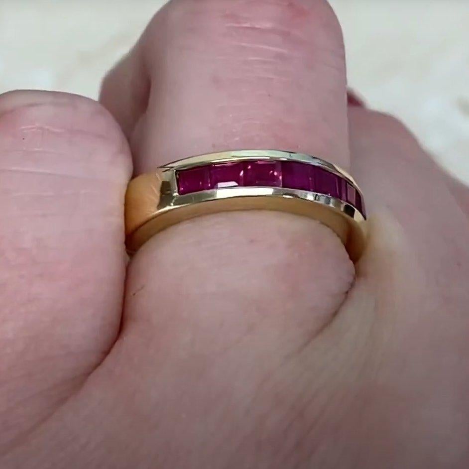 Taglio antico europeo Fascia per l'eternità in rubino naturale taglio Calibre (circa 1,10 carati), oro giallo 14k in vendita