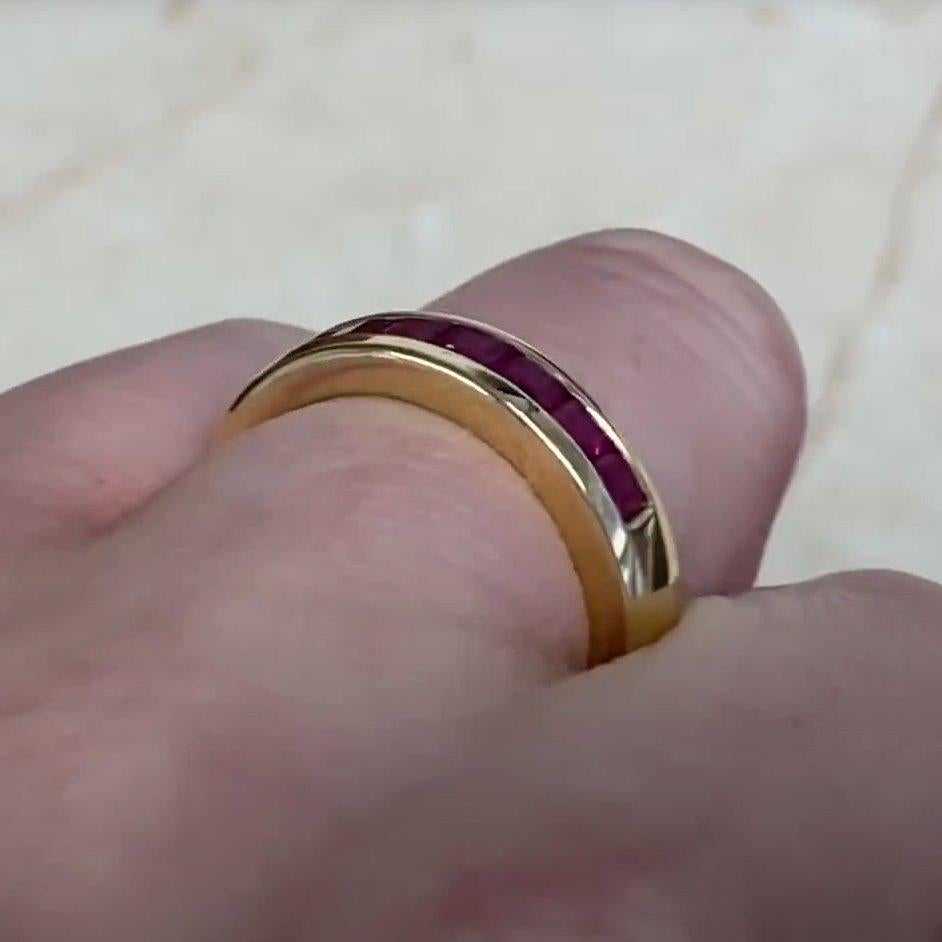 Fascia per l'eternità in rubino naturale taglio Calibre (circa 1,10 carati), oro giallo 14k In condizioni ottime in vendita a New York, NY