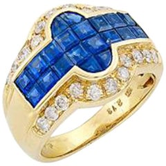 Calibré Cut Sapphire and Diamond Ring 18 Karat Yellow Gold