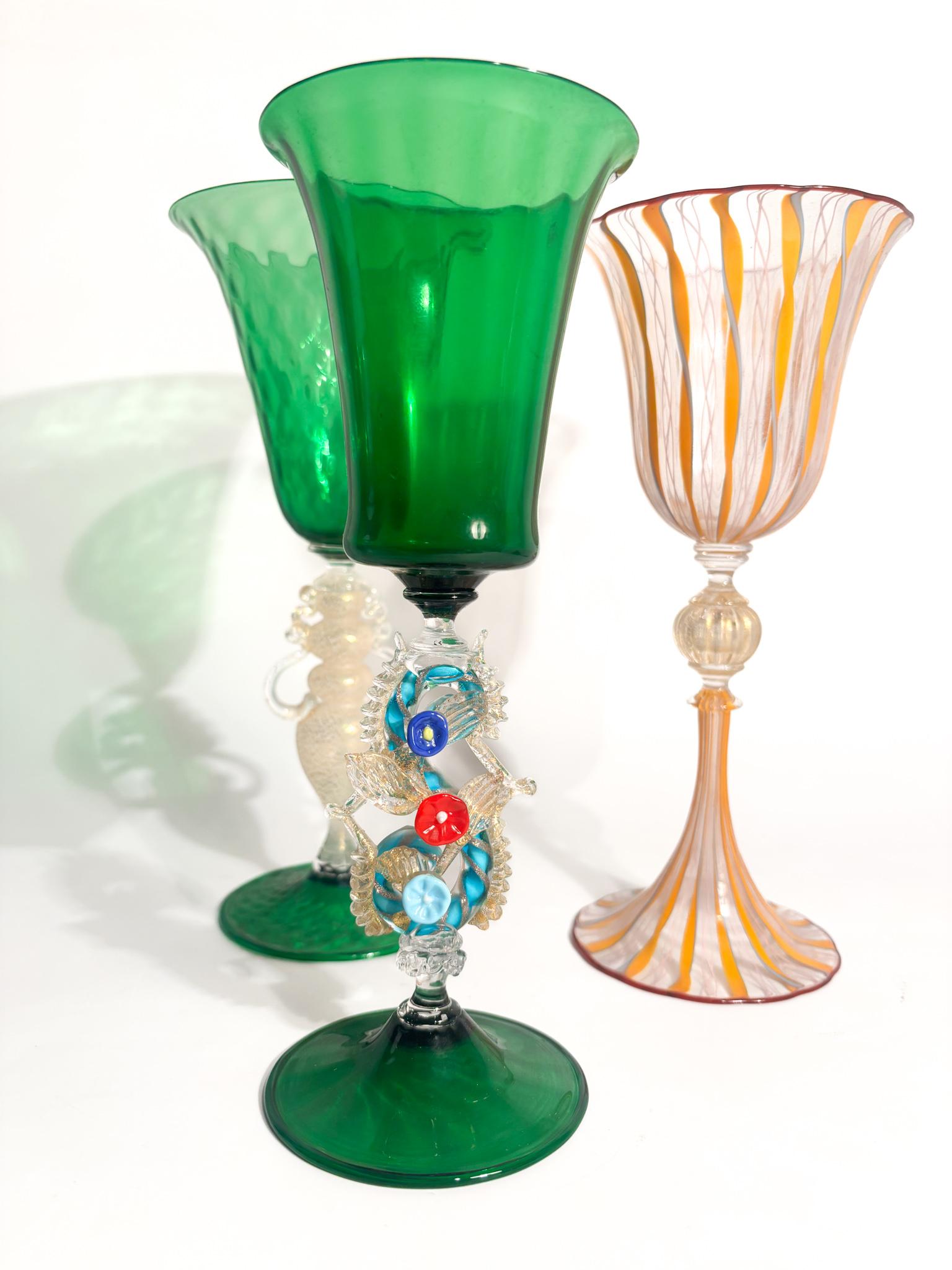 Gobelet en verre de Murano soufflé à la main Vert et feuille d'or 1970 en vente 4