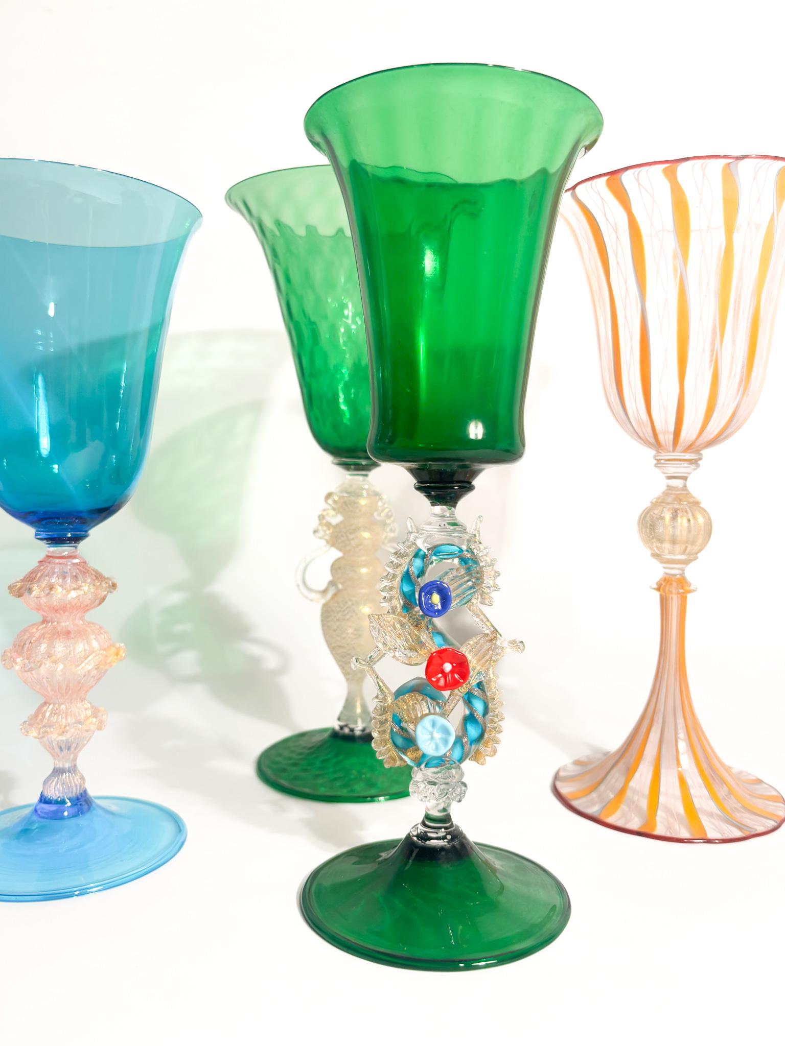 Gobelet en verre de Murano soufflé à la main Vert et feuille d'or 1970 en vente 5