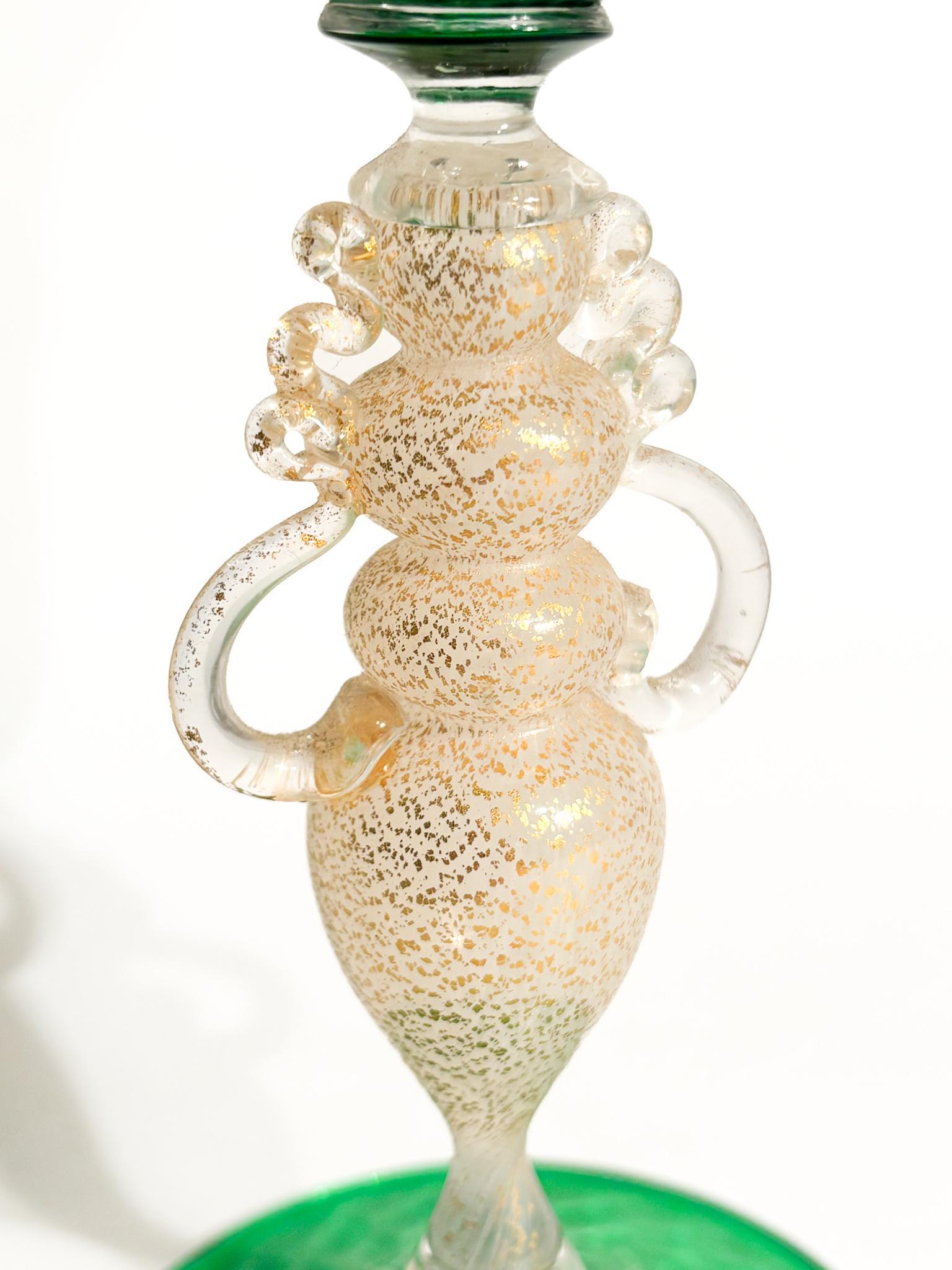 Gobelet en verre de Murano soufflé à la main Vert et feuille d'or 1970 Bon état - En vente à Milano, MI