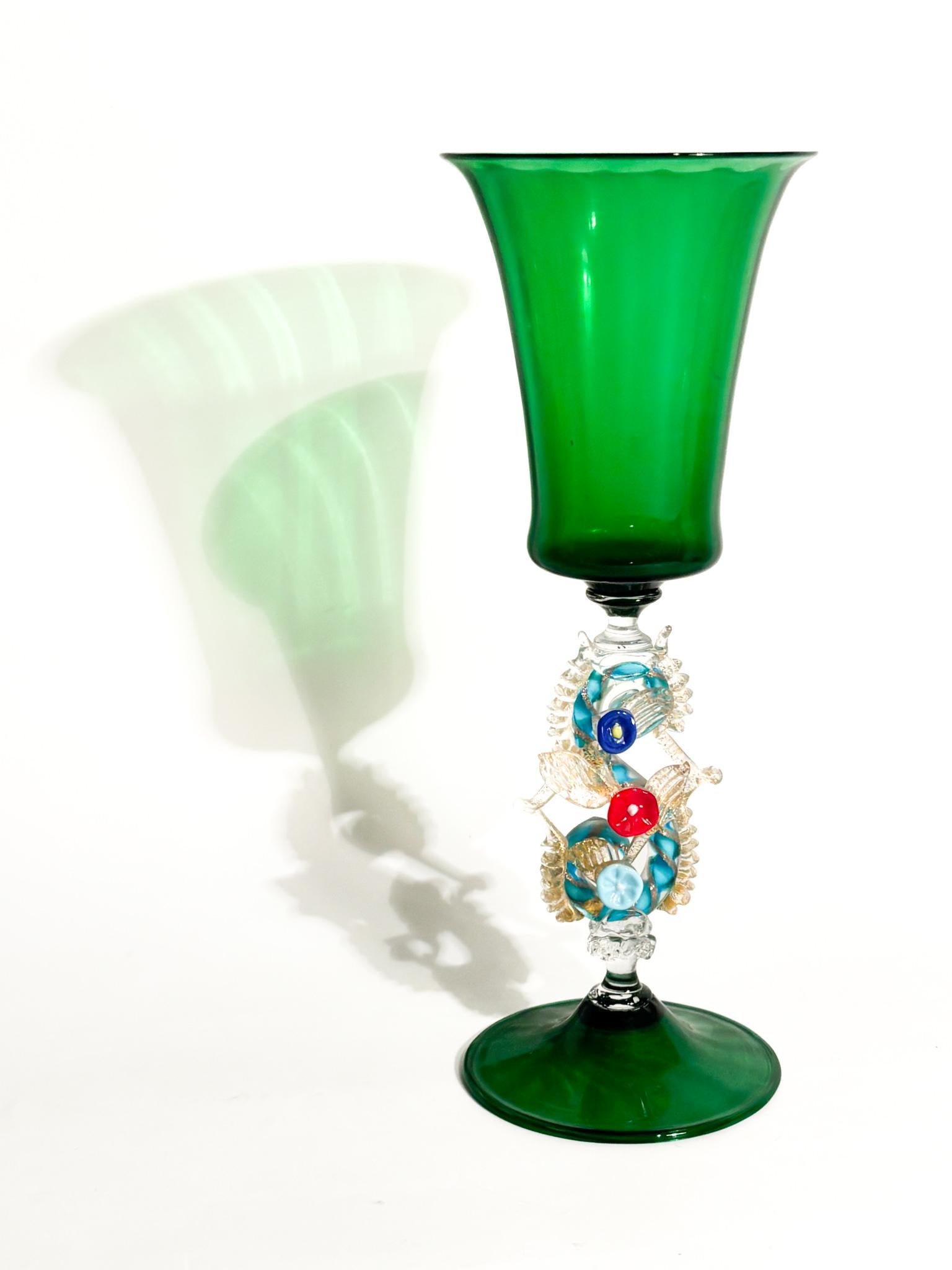 Mid-Century Modern Coupe en verre soufflé de Murano avec décorations florales 1970 en vente