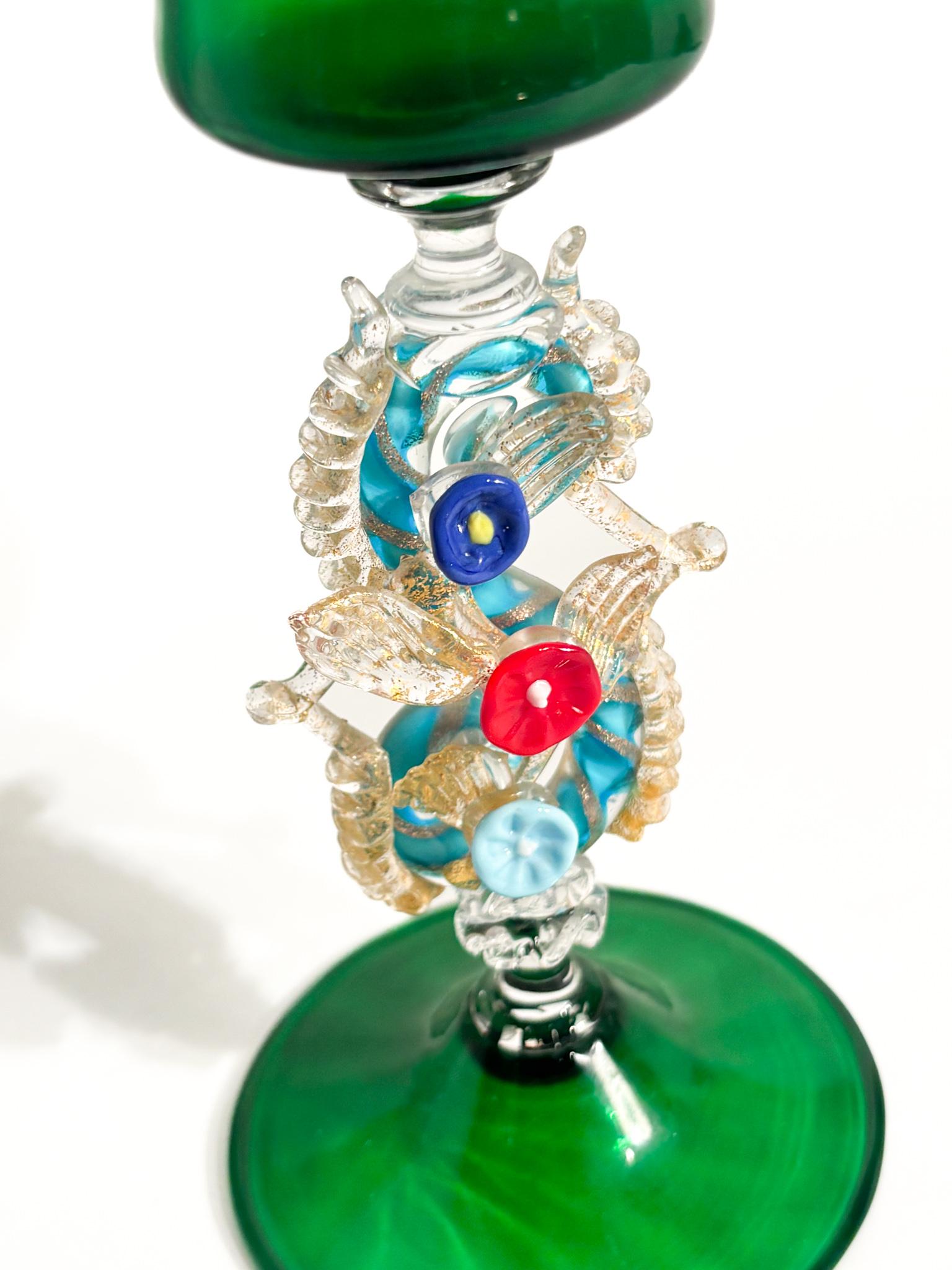 Coupe en verre soufflé de Murano avec décorations florales 1970 en vente 2