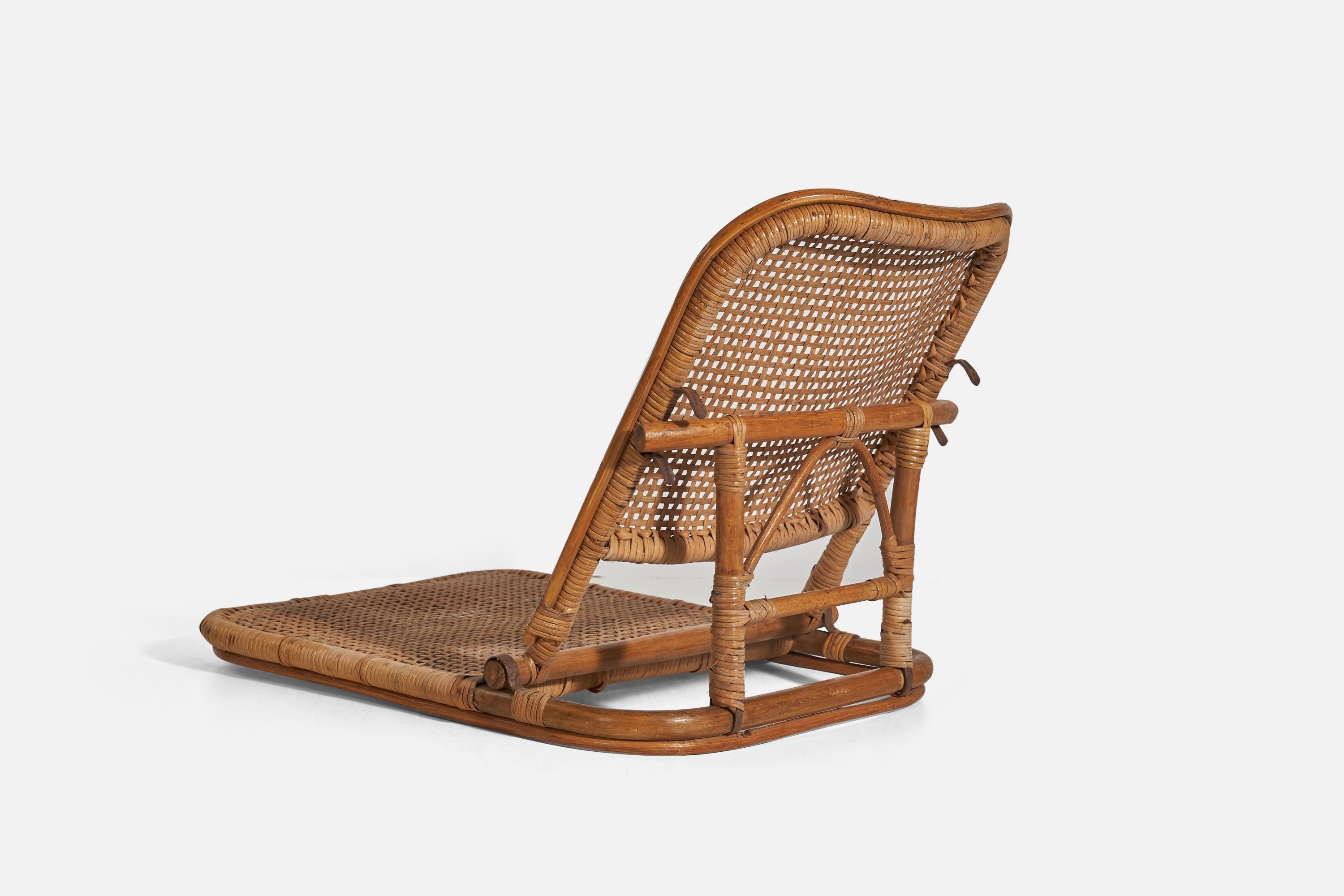 foldable rattan chair