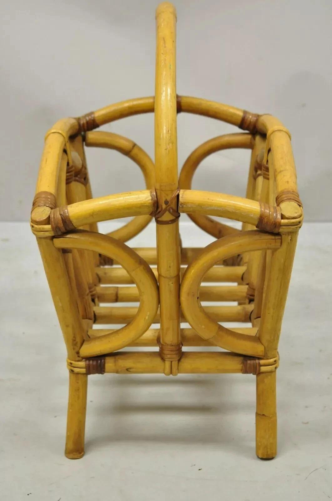 Asia Rattan Bamboo Cinese Chippendale Boho Tiki Portariviste (A) in vendita 2