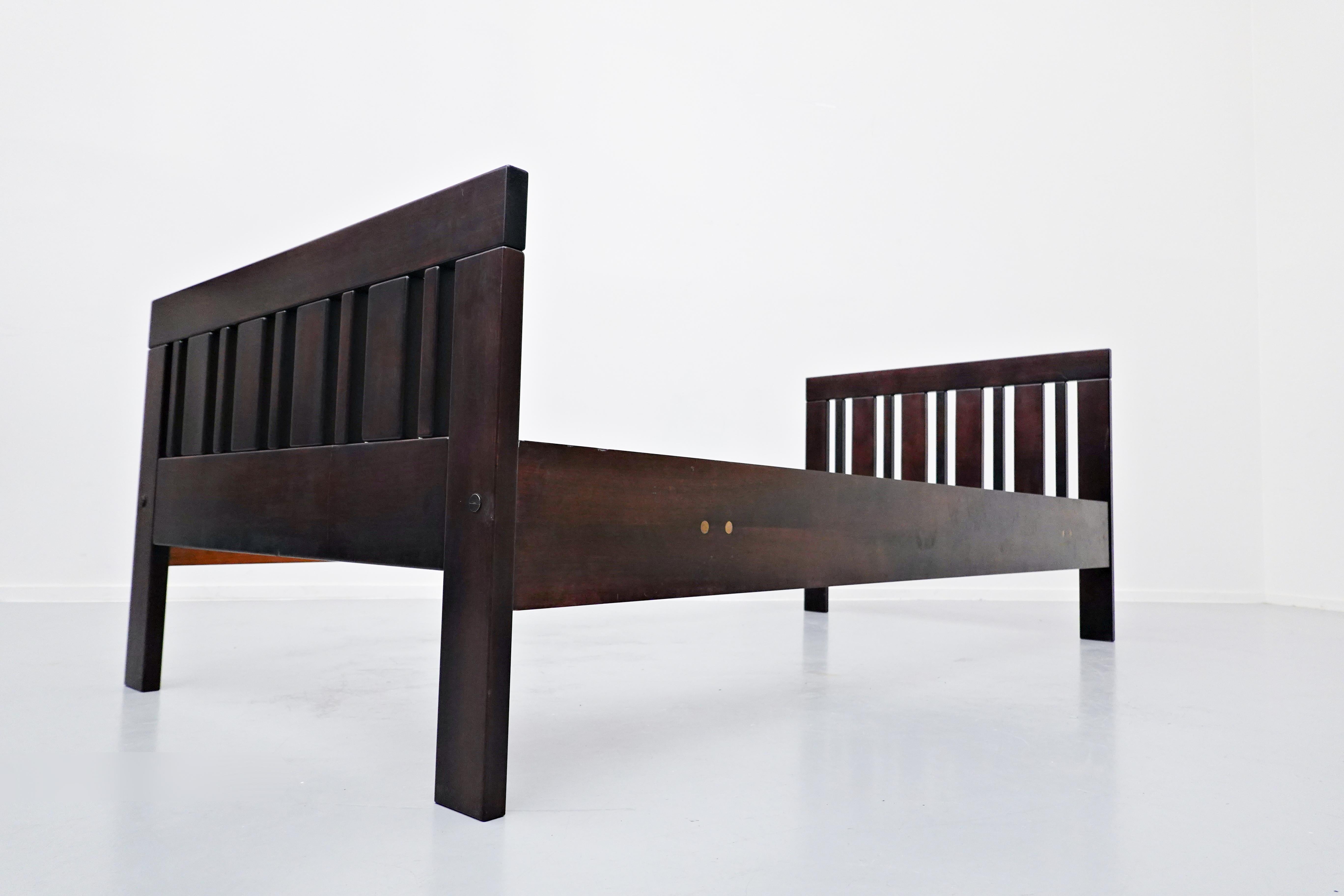 „Califfo“-Bett von Ettore Sottsass für Poltronova, Moderne der Mitte des Jahrhunderts, 1960er Jahre (Holz) im Angebot