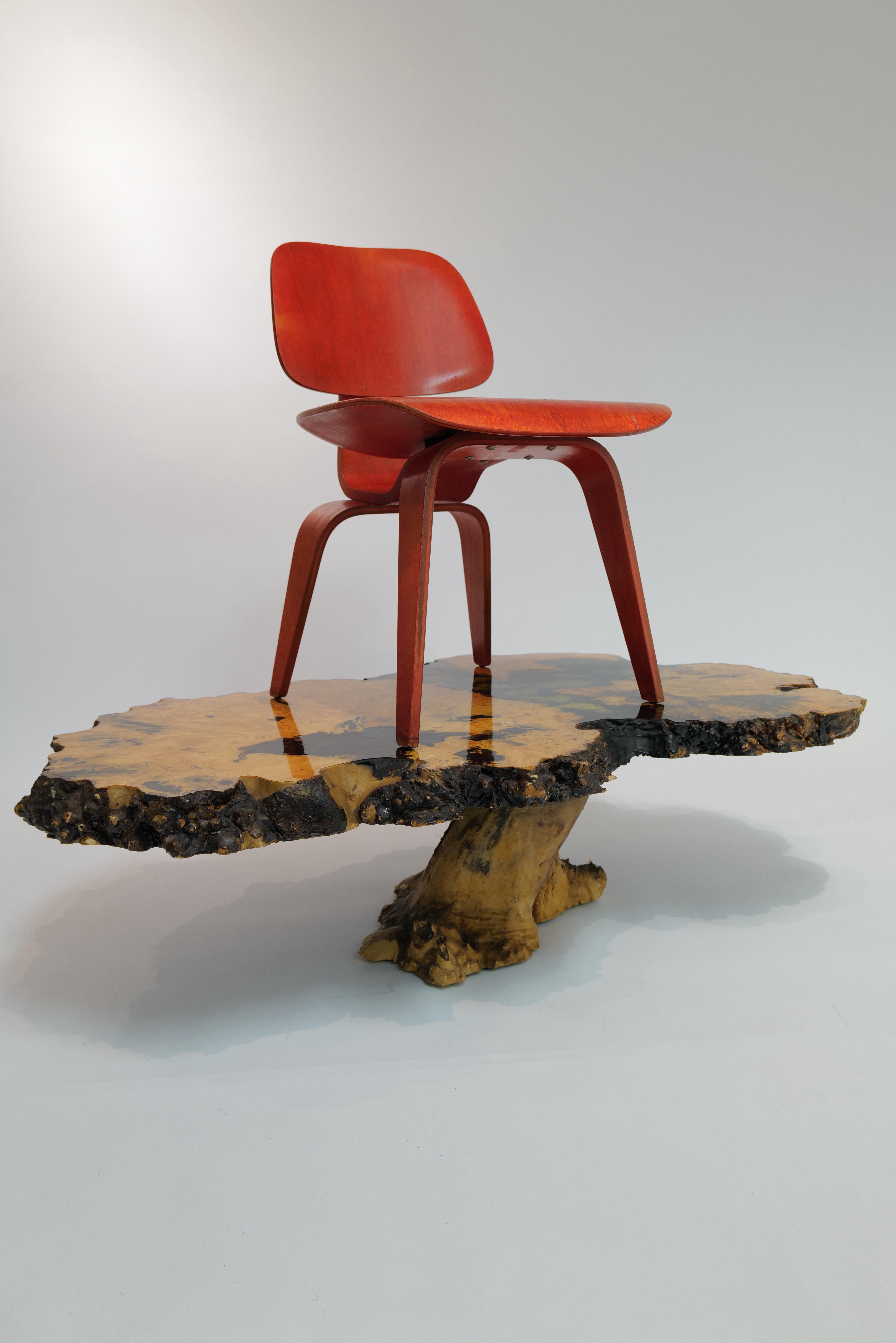 Table de cocktail californienne Buckeye Burlwood par Mountain Craft, 1970 en vente 10