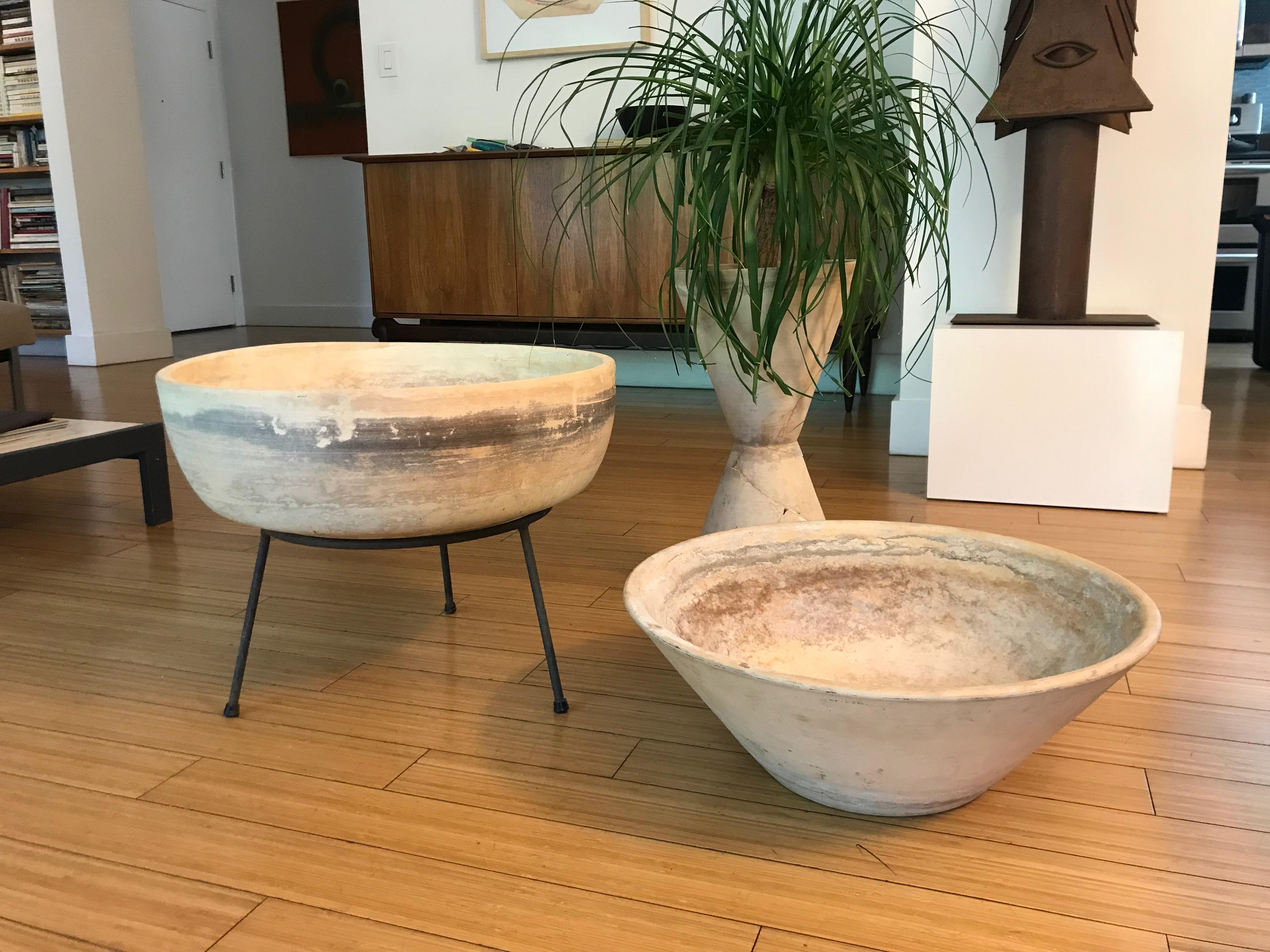 Classic California modern design.
Original wear with a wonderful patina.
No chips or cracks.
The bowl has a slight (happy accident) indent / pressed inward side that occurred at the factory.
The bowl is a a John Follis design with one water drain
