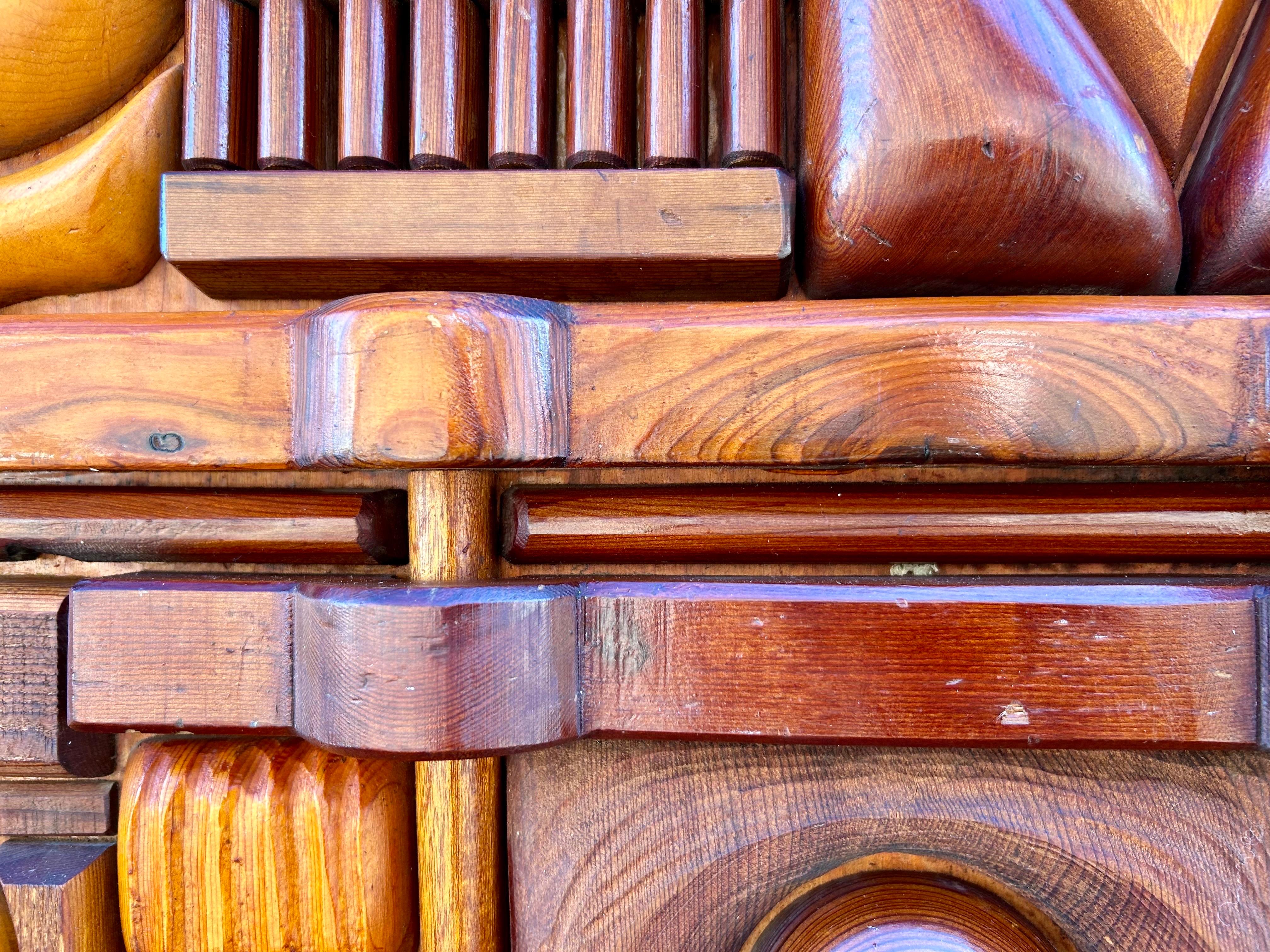 Scultura per porta in legno di Studio A in vendita 8