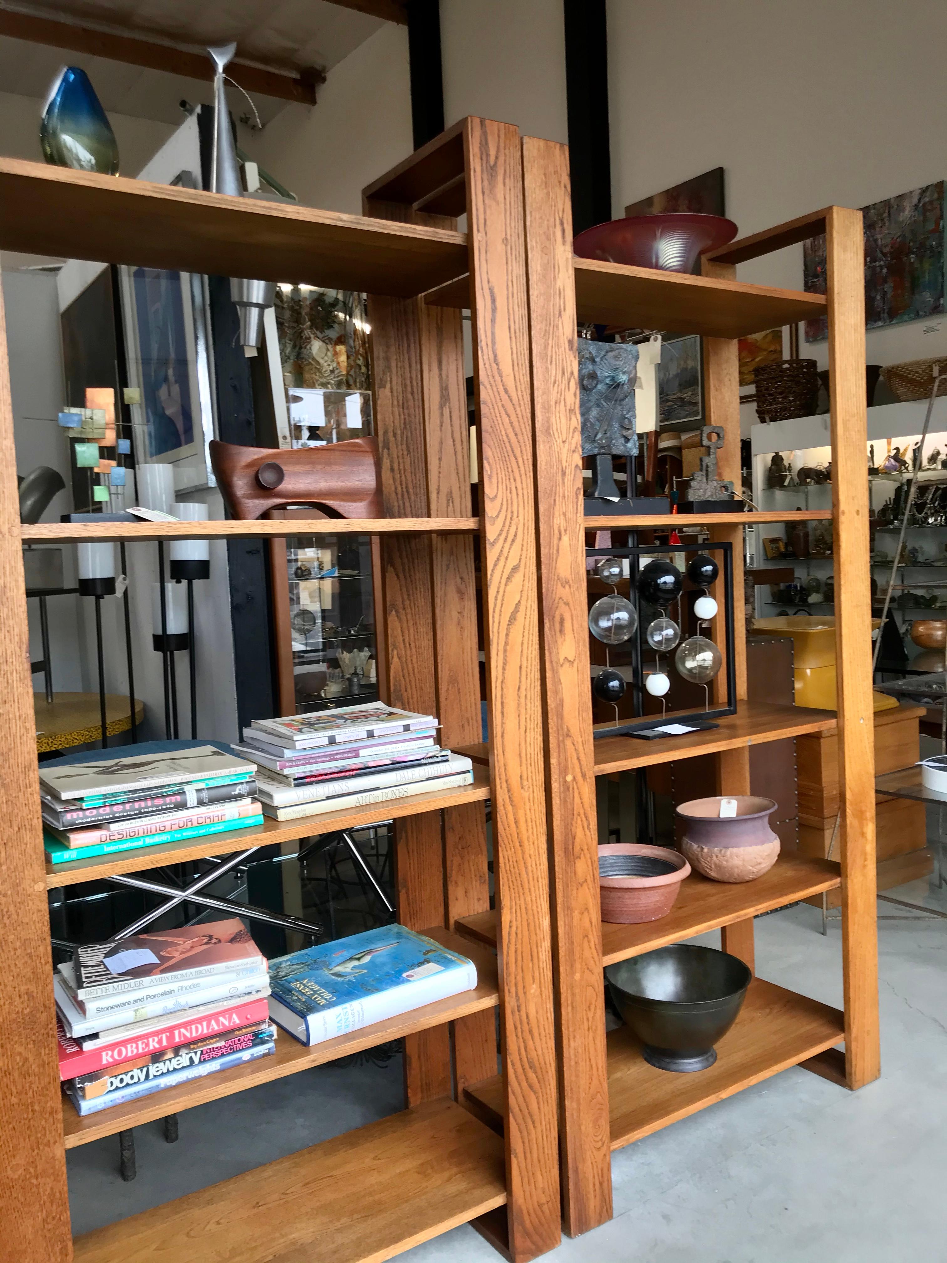 Handsome and tall shelf design 
Nice and simple architectural form
Made of Oak wood 
Original vintage condition showing minor wear with a nice patina consistent with age
Solid and sturdy fine condition
Great for any interior, gallery, home, office